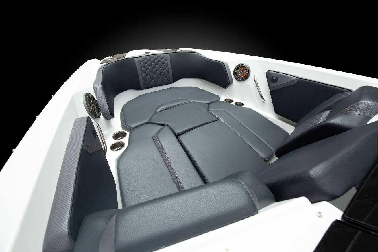A photo of this 2026 Scarab 255 LX