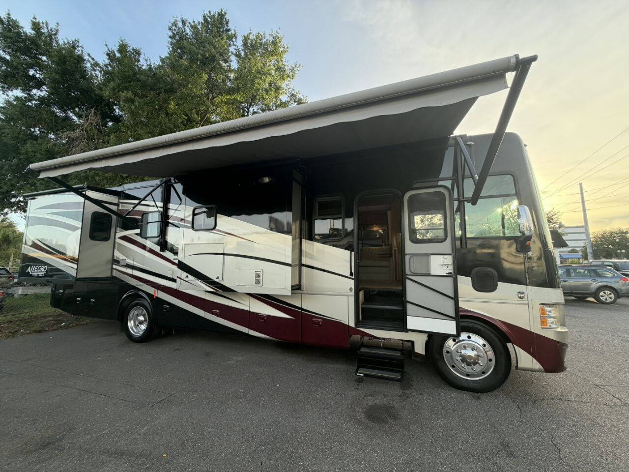 2014 Tiffin Allegro 35QBA in tampa FL