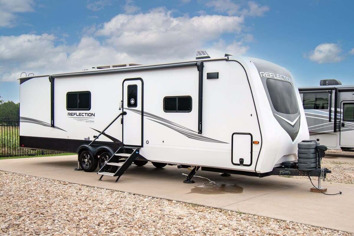 2025 Grand Design Reflection 322FKTS in alvarado TX