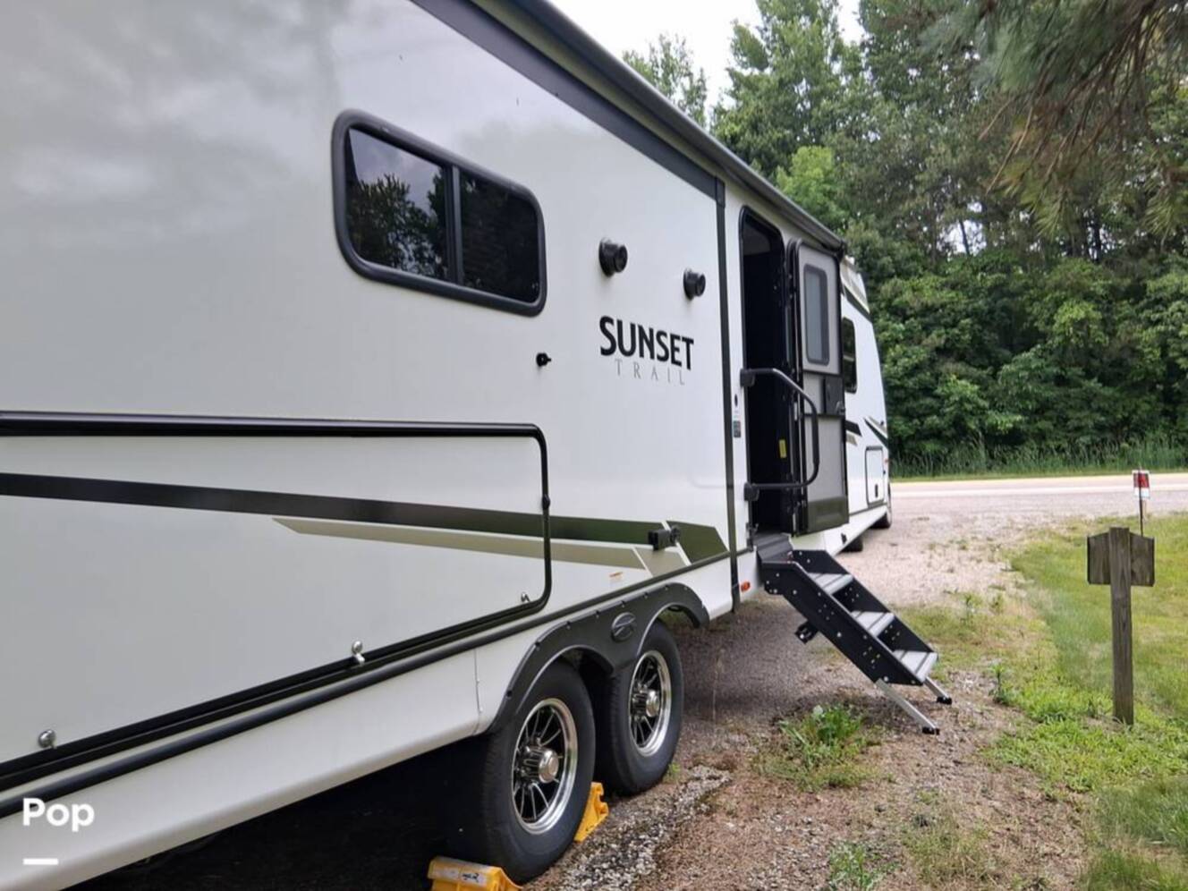 A photo of this 2024 Crossroads Sunset Trail 285CK