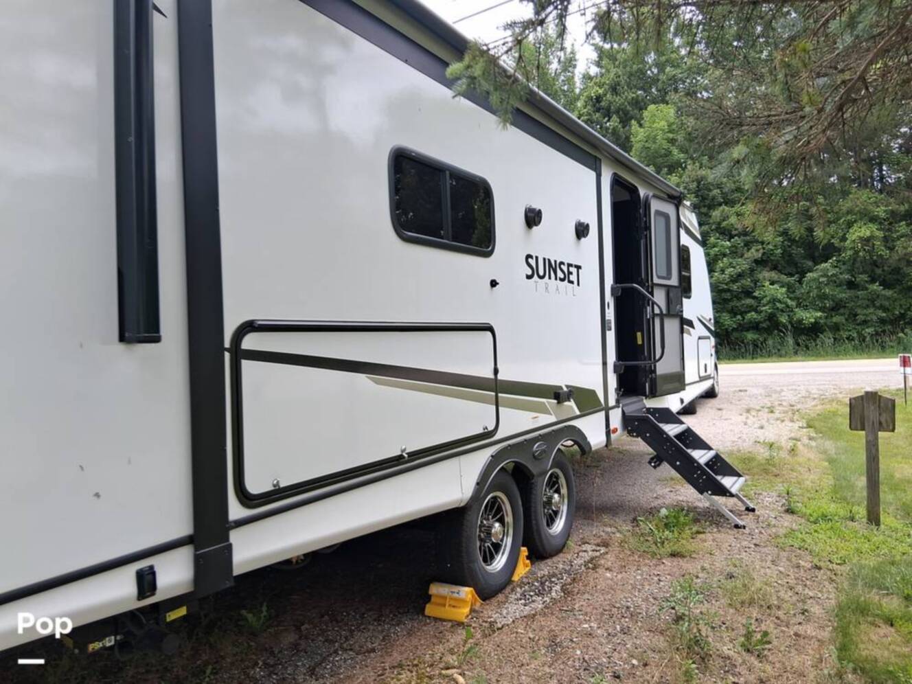 A photo of this 2024 Crossroads Sunset Trail 285CK