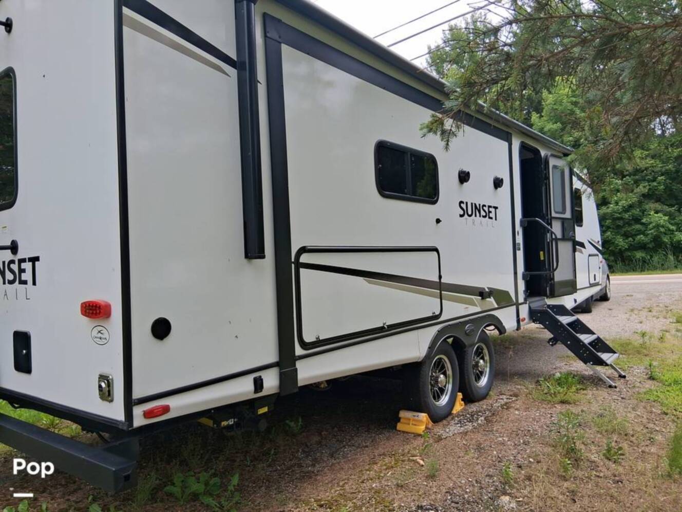 A photo of this 2024 Crossroads Sunset Trail 285CK