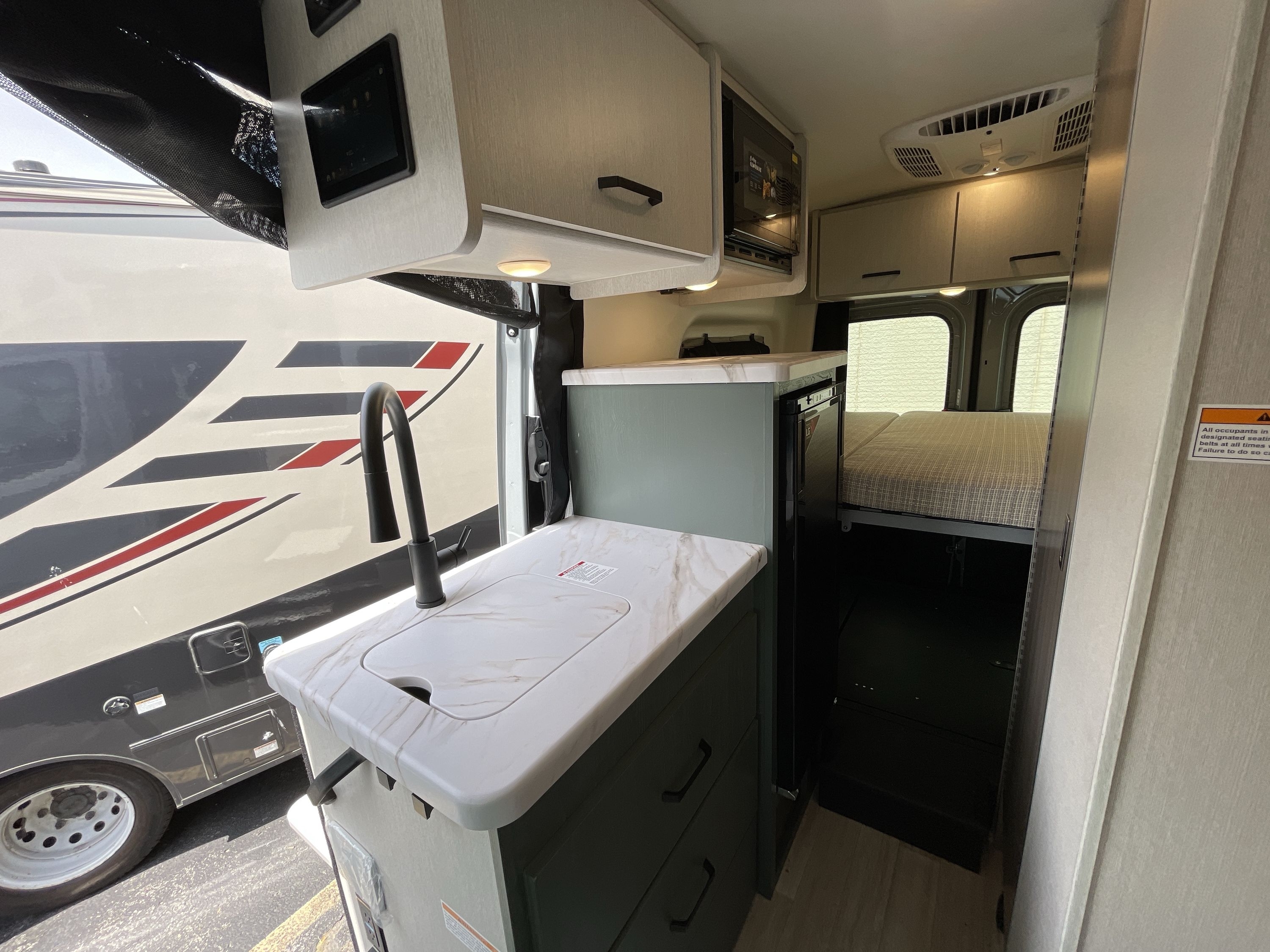 2026 Thor EDDIE BAUER 19EB in cicero NY