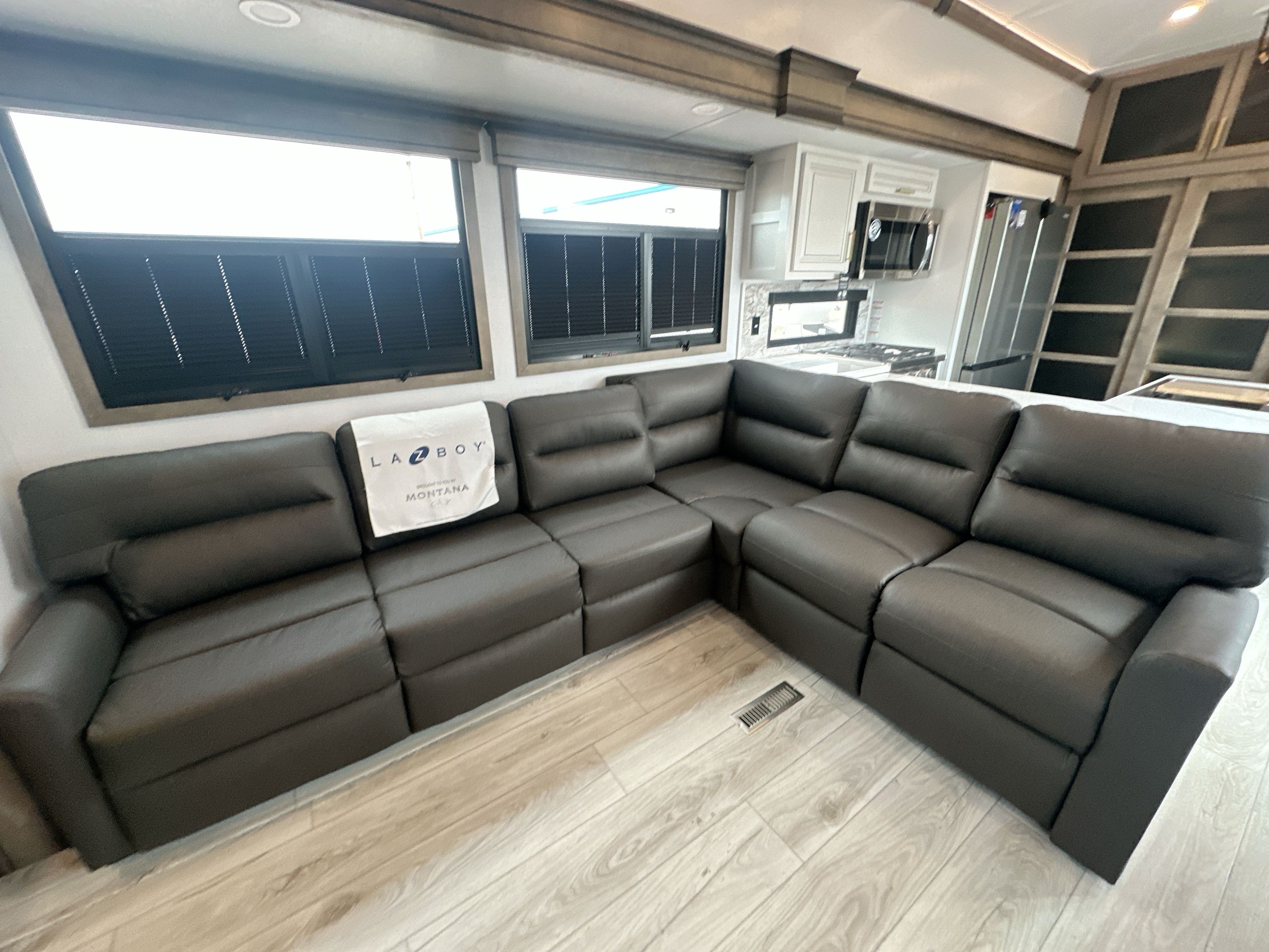 2025 Keystone MONTANA 3532SP in sioux falls SD