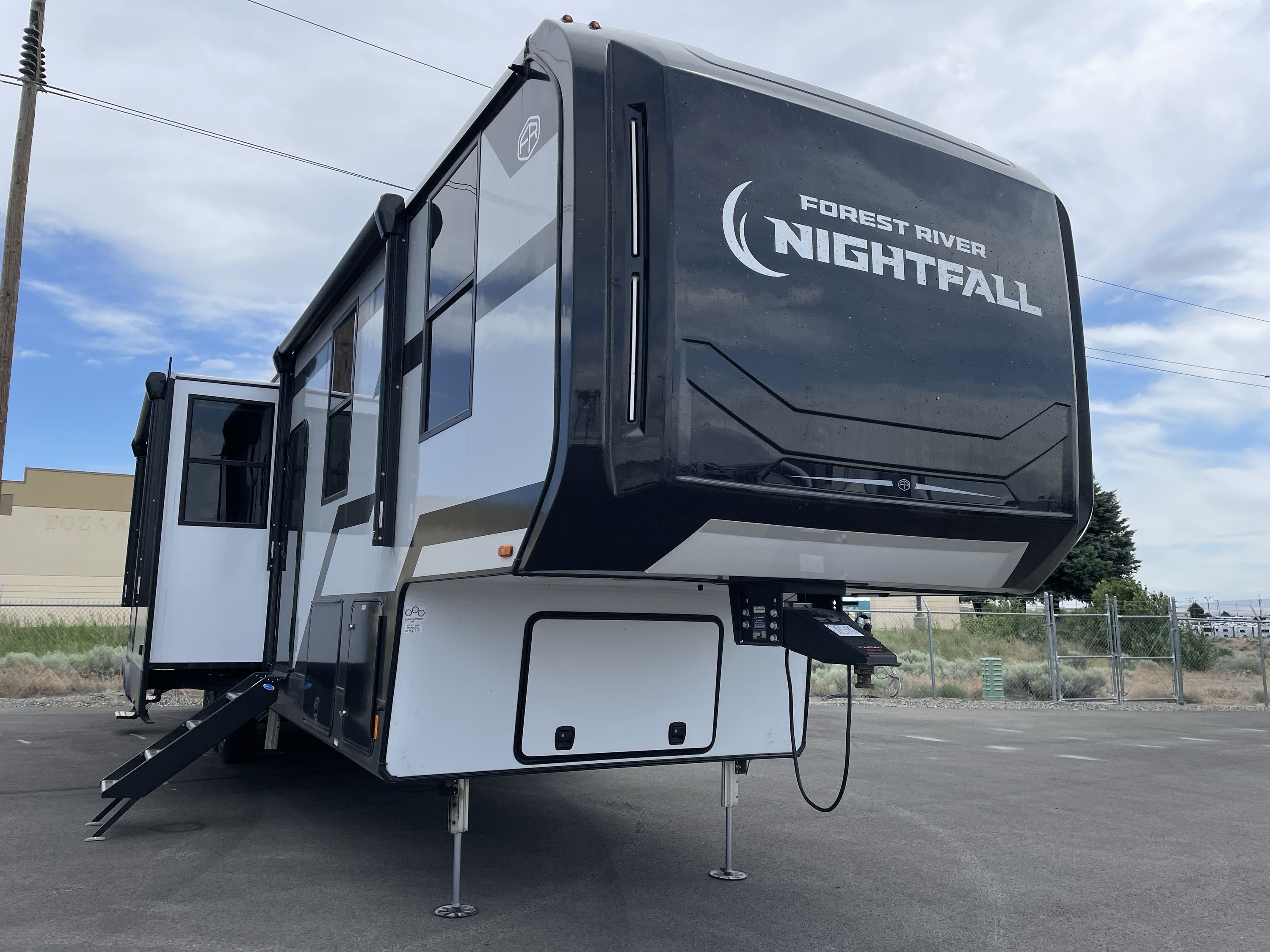 2026 Forest River NIGHTFALL HD 404NHD in pasco WA
