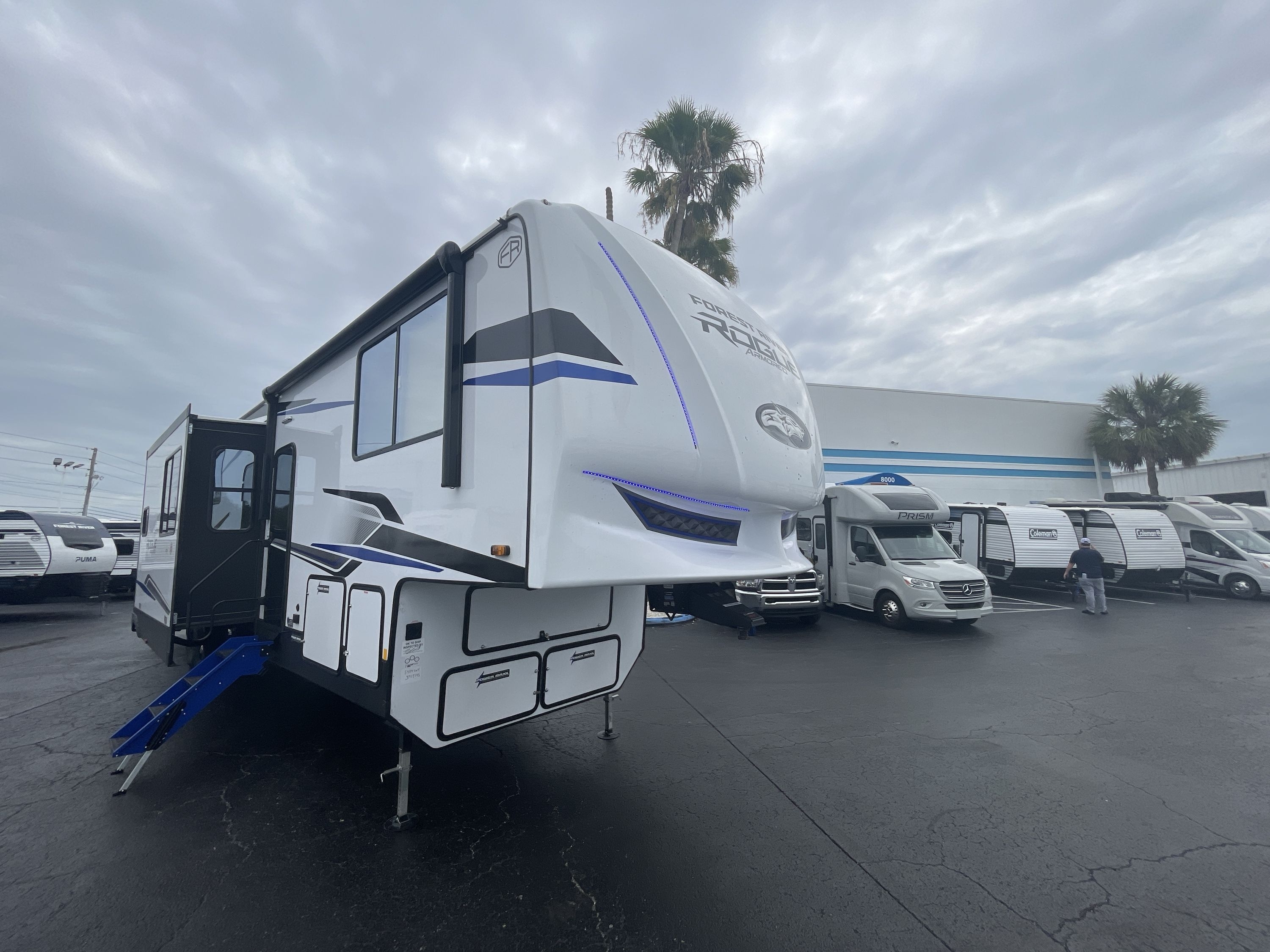 2026 Forest River ROGUE ARMORED 391T145 in pinellas park FL