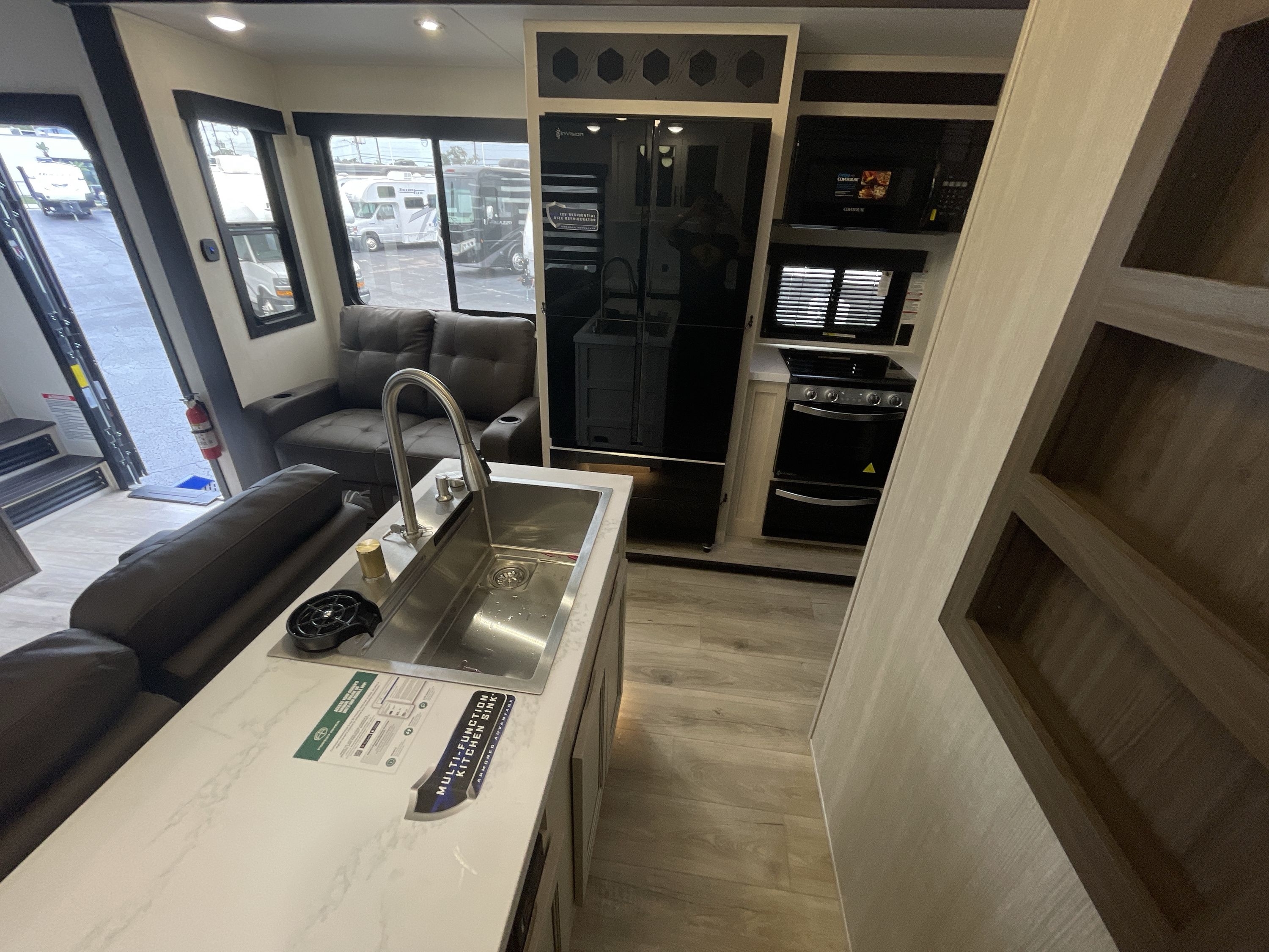 2026 Forest River ROGUE ARMORED 391T145 in pinellas park FL