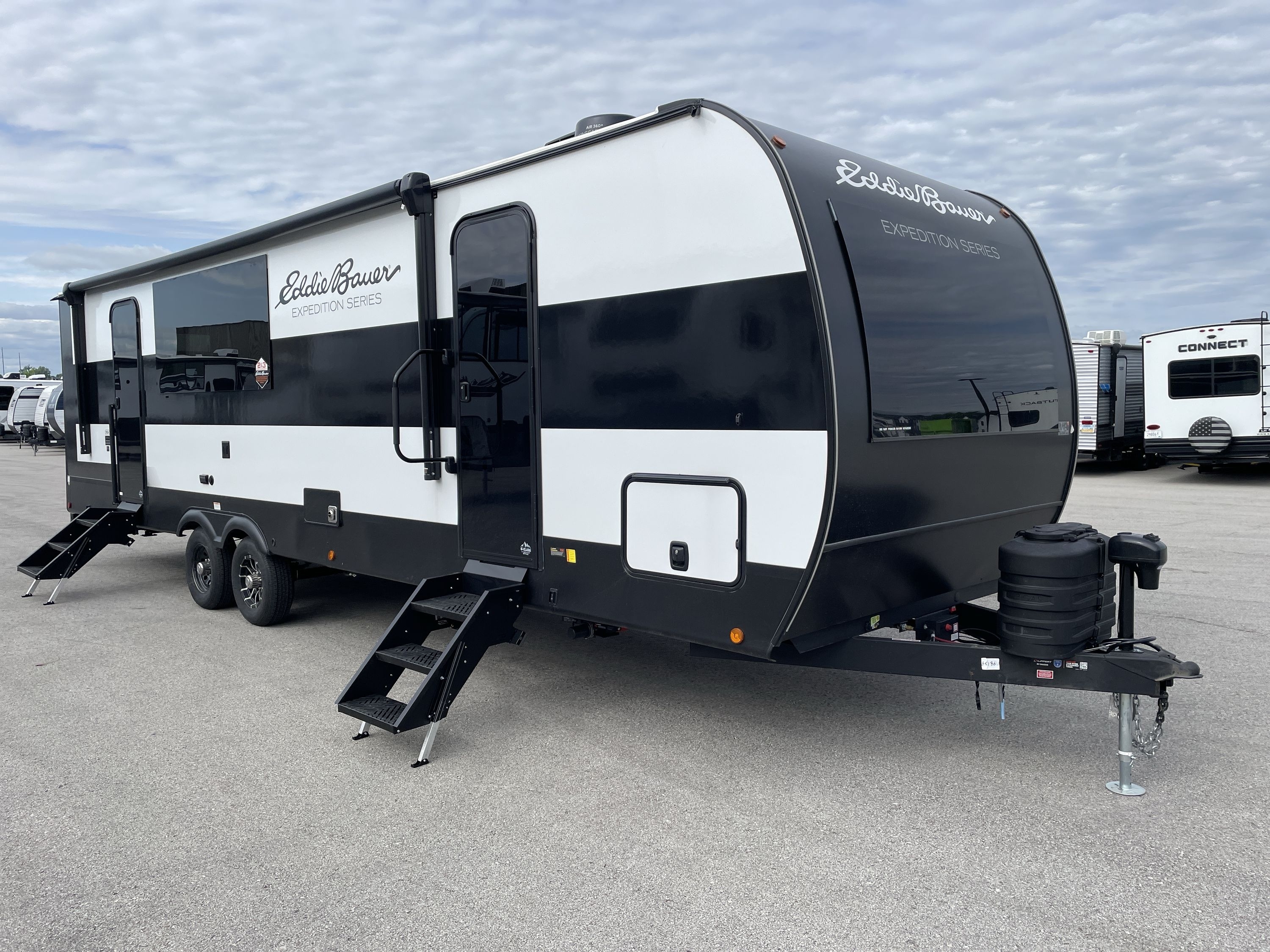 2026 Dutchmen EDDIE BAUER EXPEDITION 295BH in kansas city KS