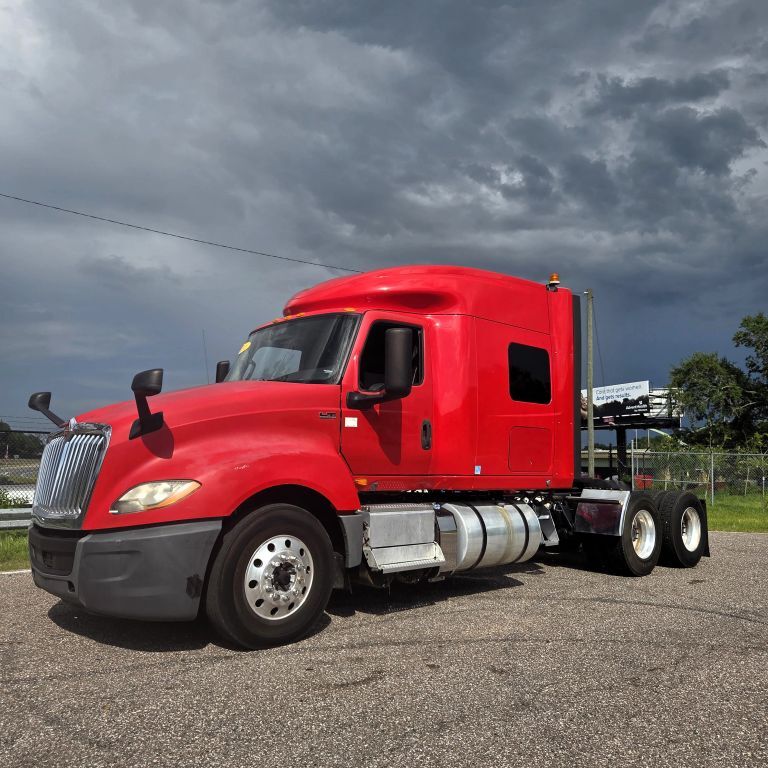 2018 INTERNATIONAL LT 625 in Apopka, FL