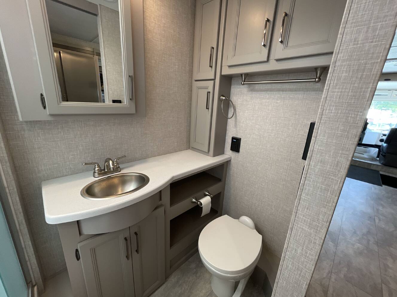 A photo of this 2025 Thor WINDSPORT 35R