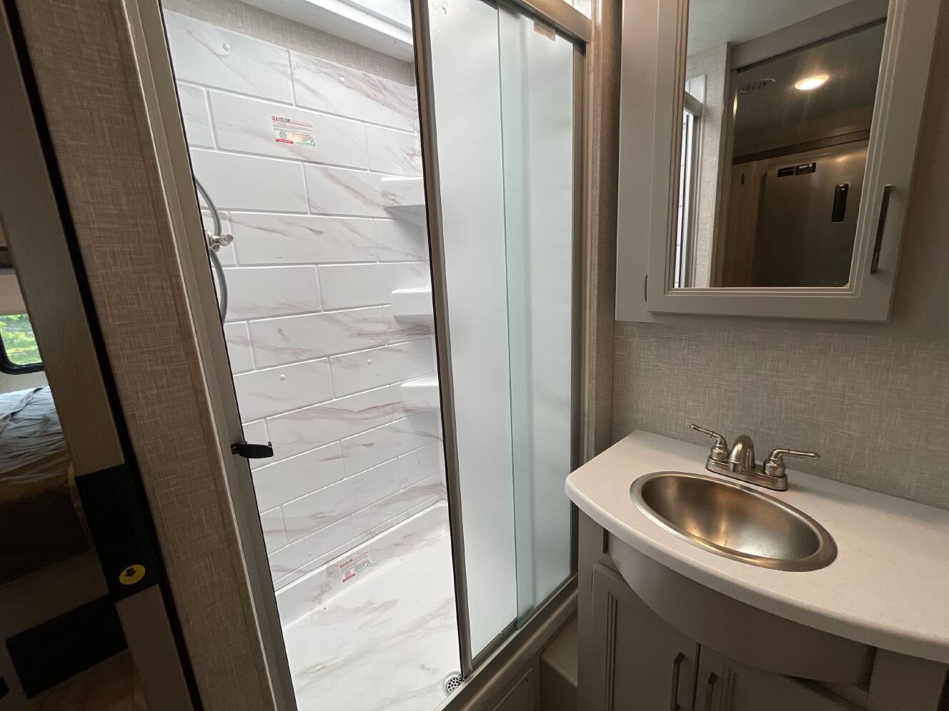A photo of this 2025 Thor WINDSPORT 35R