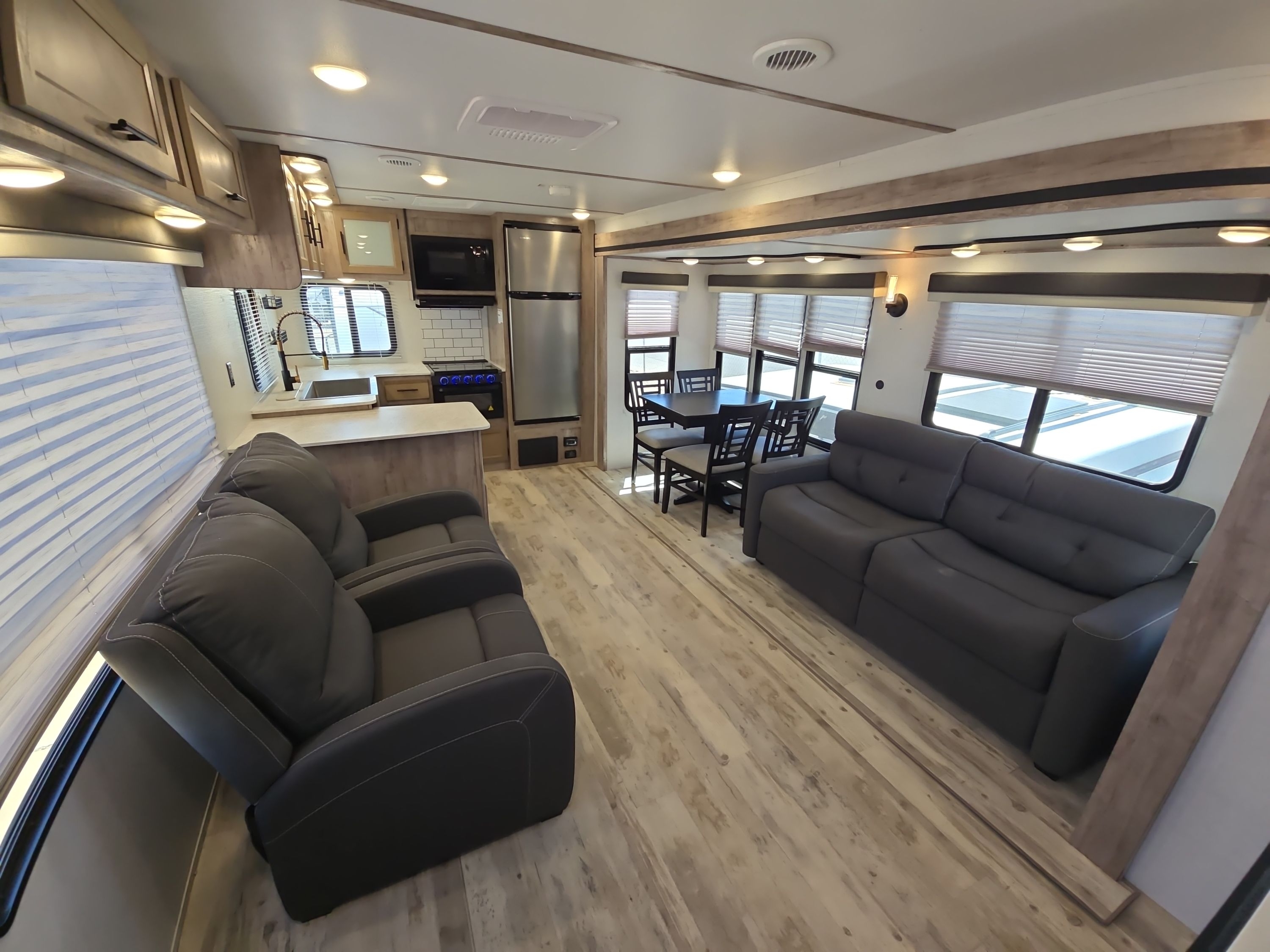 2024 Gulf Stream` KINGSPORT SUPREME 295SBW in lubbock TX