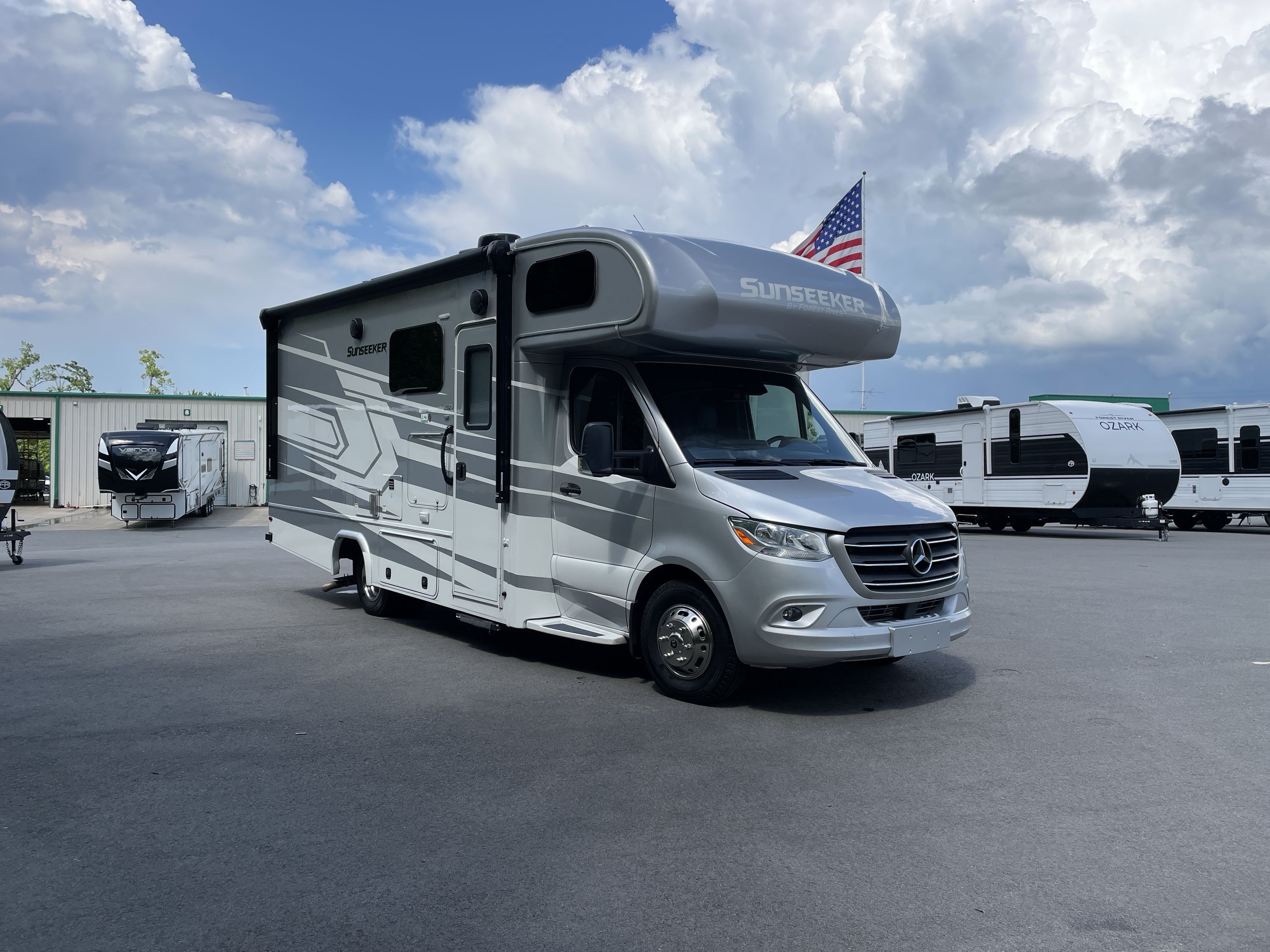 2022 Forest River SUNSEEKER MBS 2400B 2400MBS in sherwood AR