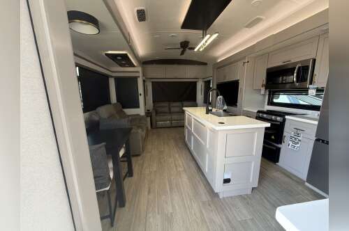 2027 Jayco NORTH POINT 310RLTS in colton CA