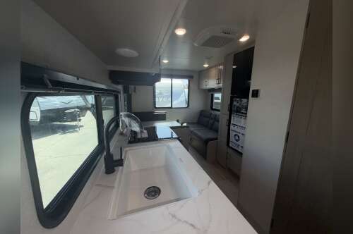 2027 Jayco JAY FLIGHT 210QBW in colton CA