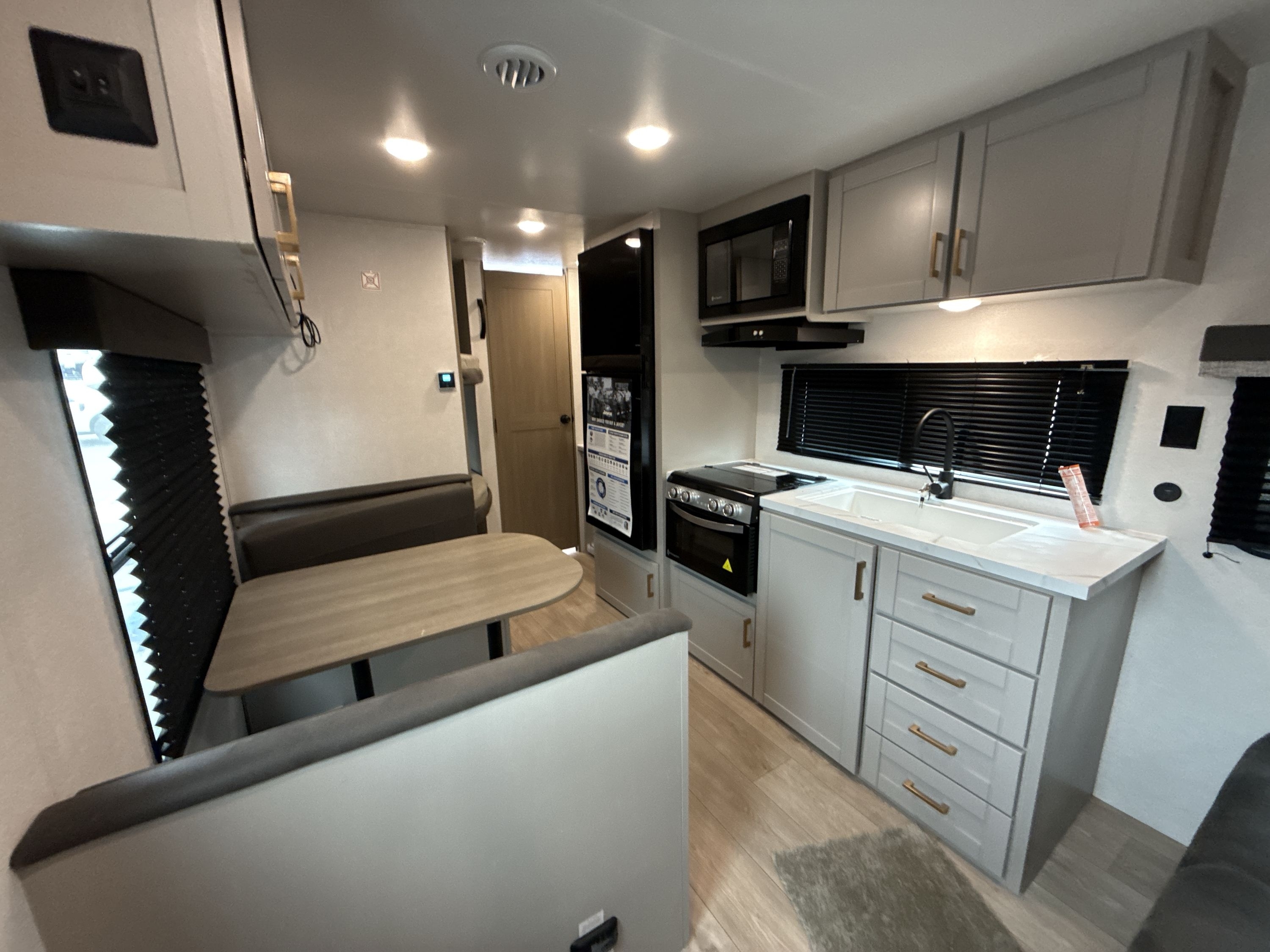 2027 Jayco JAY FLIGHT 260BHW in la mirada CA