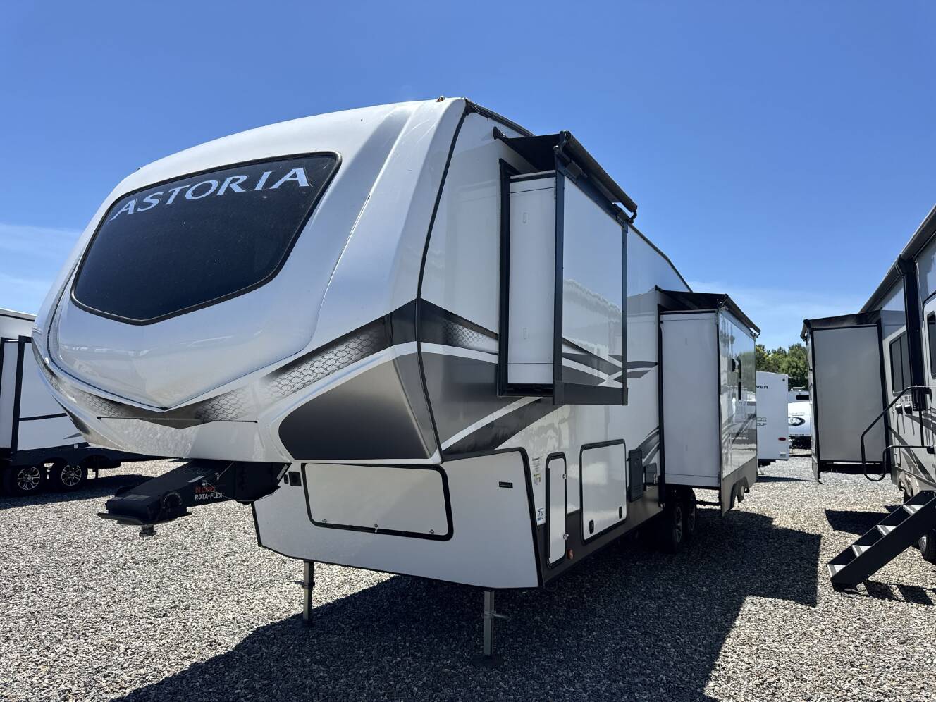 A photo of this 2023 Dutchmen ASTORIA 2993RLF