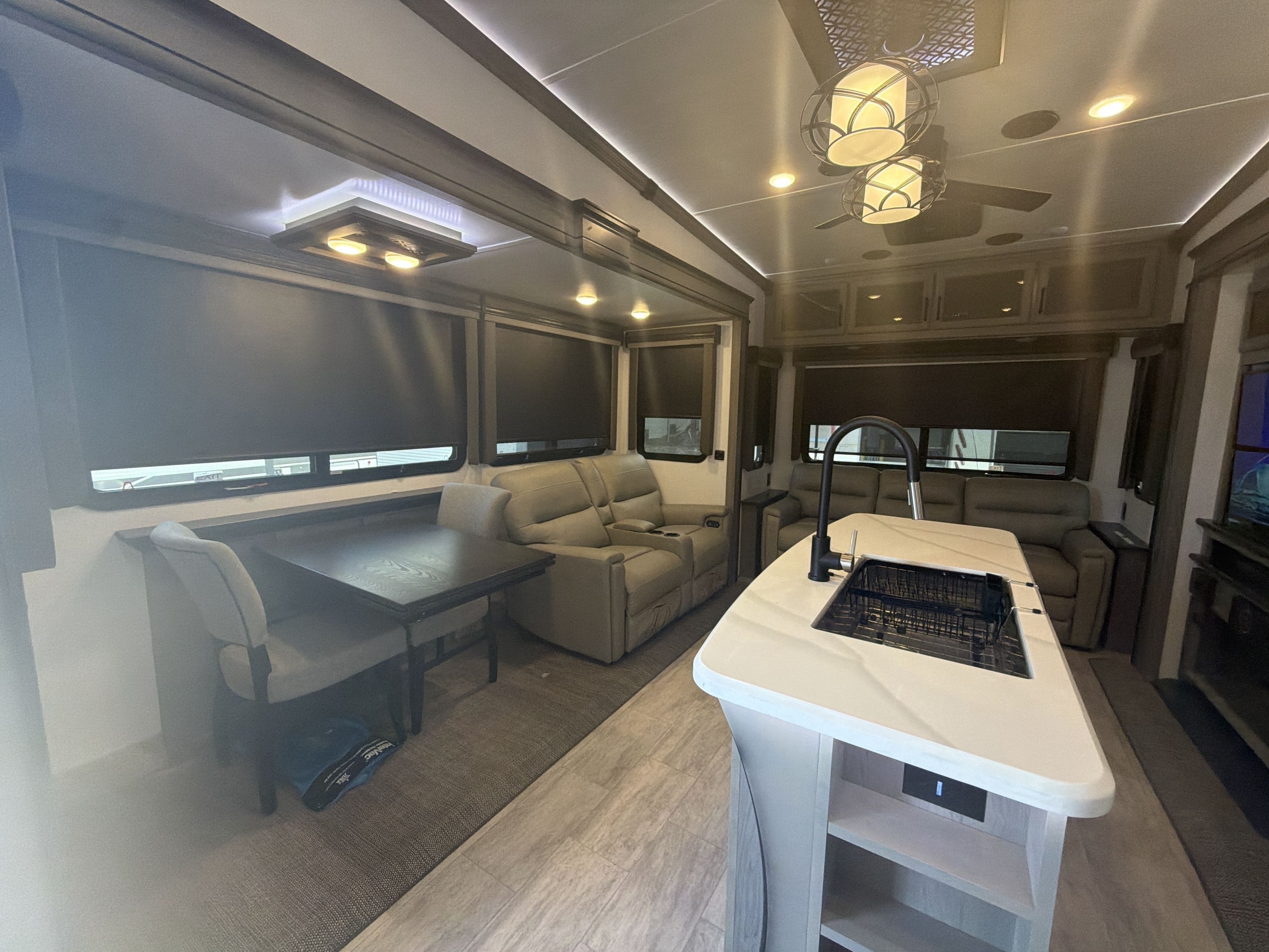2023 Keystone MONTANA 3231CK in colton CA