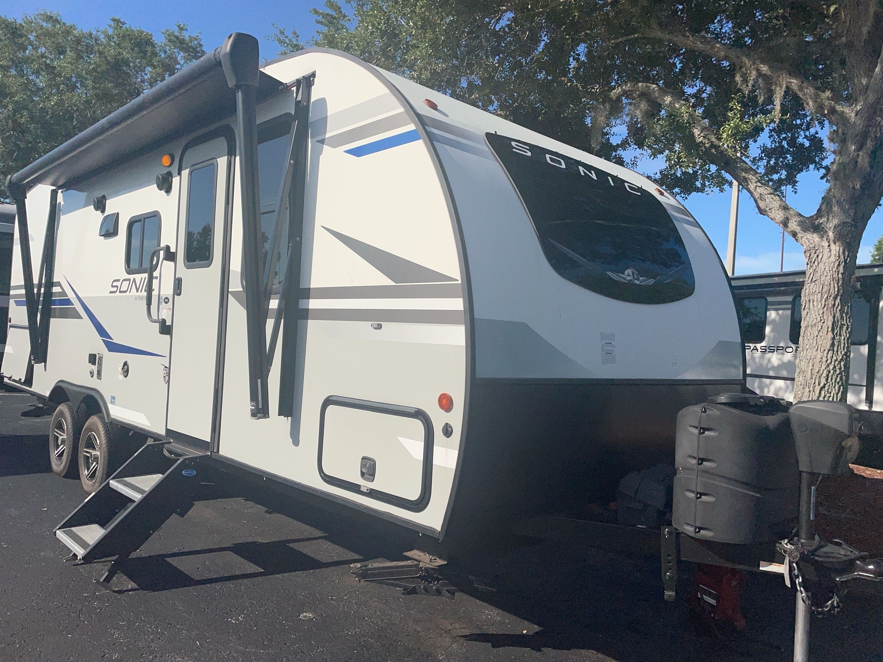 2021 Venture Rv SONIC 211VDB in dover FL