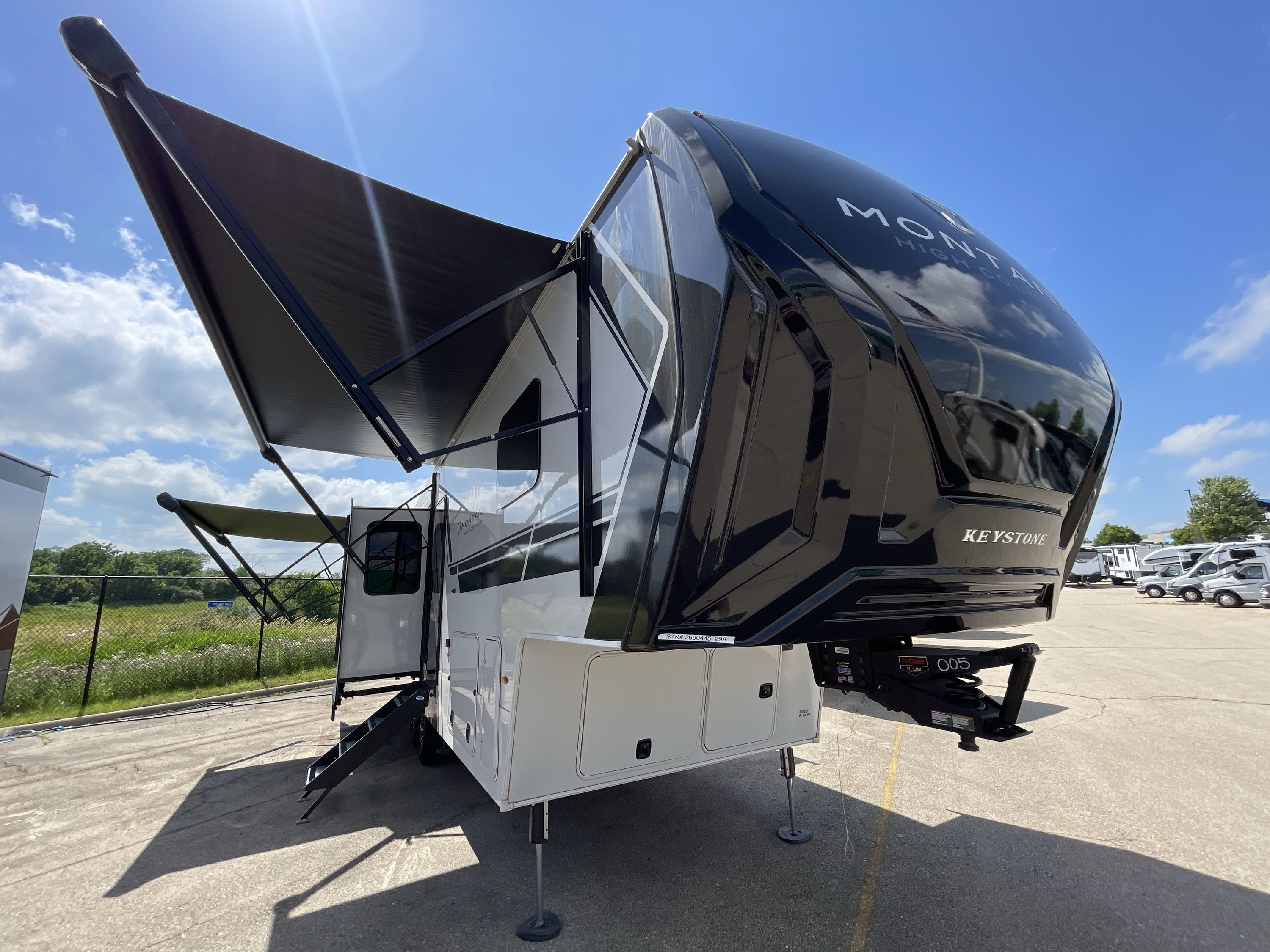 2026 Keystone MONTANA HIGH COUNTRY 290RL in deforest WI