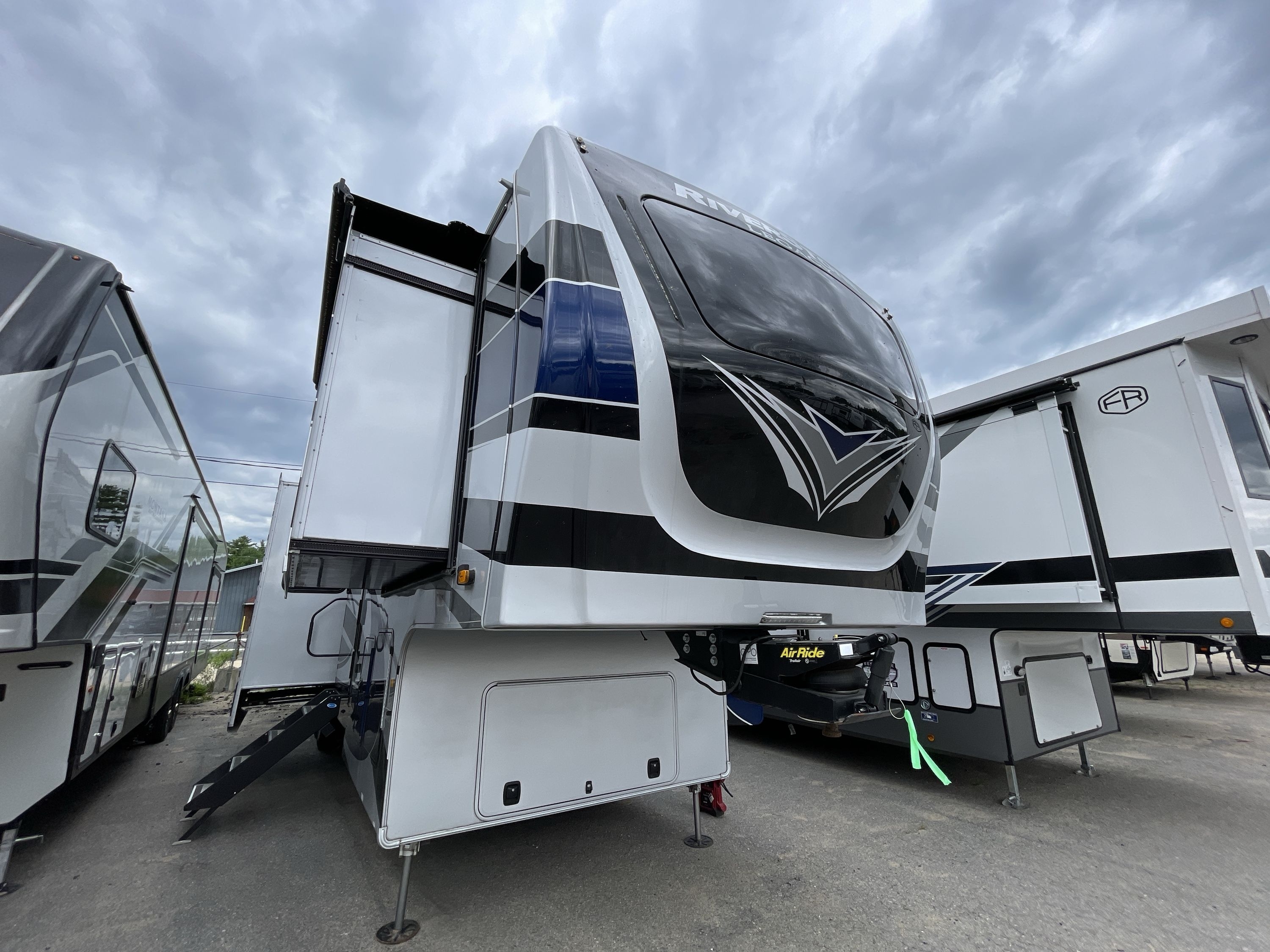 2022 Forest River RIVERSTONE 37FLTH Fifth Wheel Toy Hauler RV