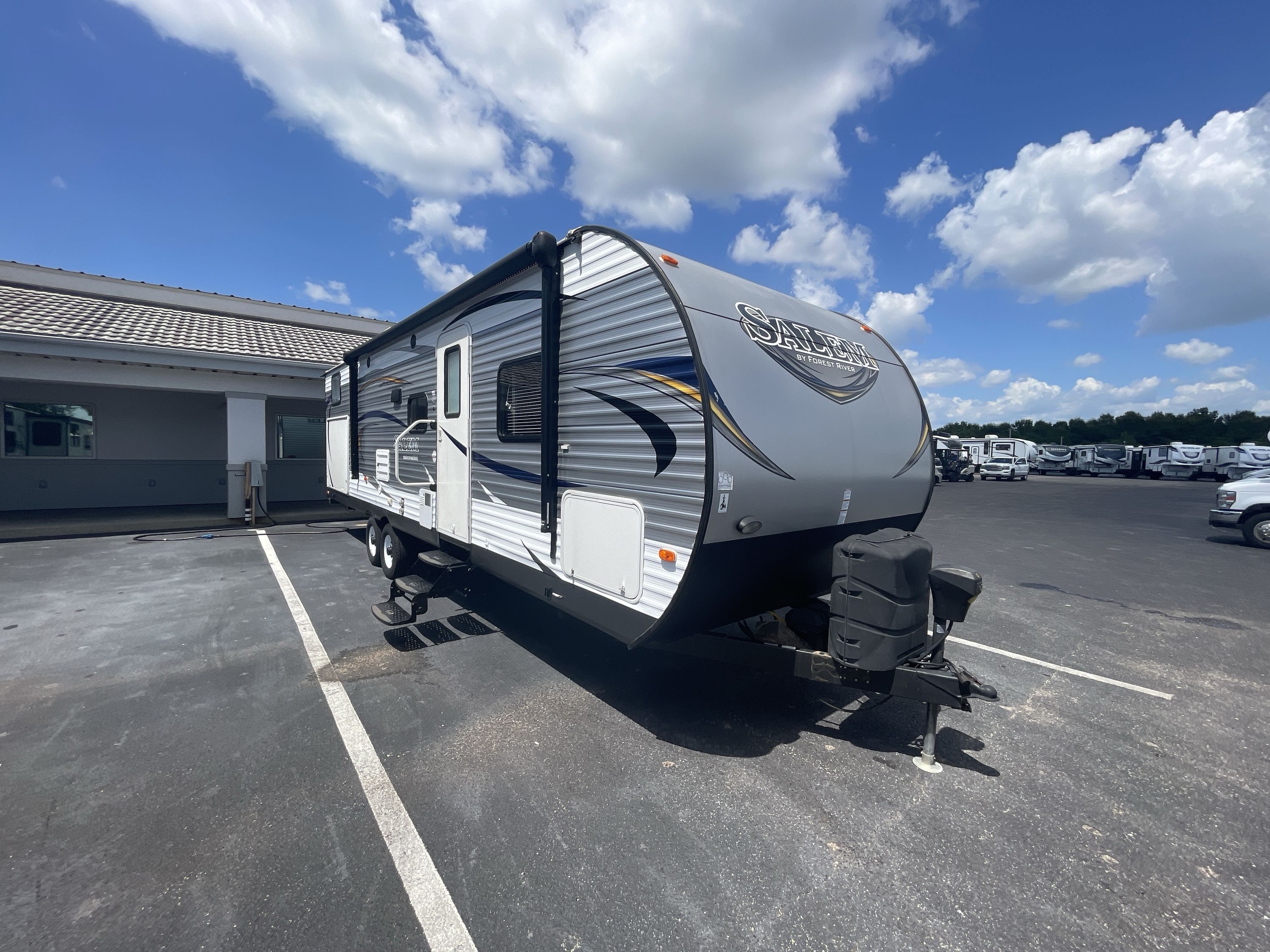 2017 Forest River SALEM 30KQBSS RV
