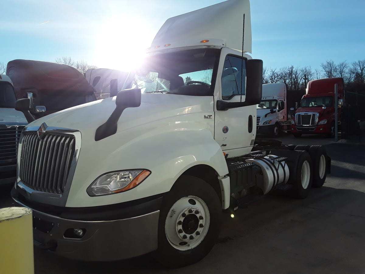 2018 INTERNATIONAL LT625 DAYCAB T/A in Kansas City, MO