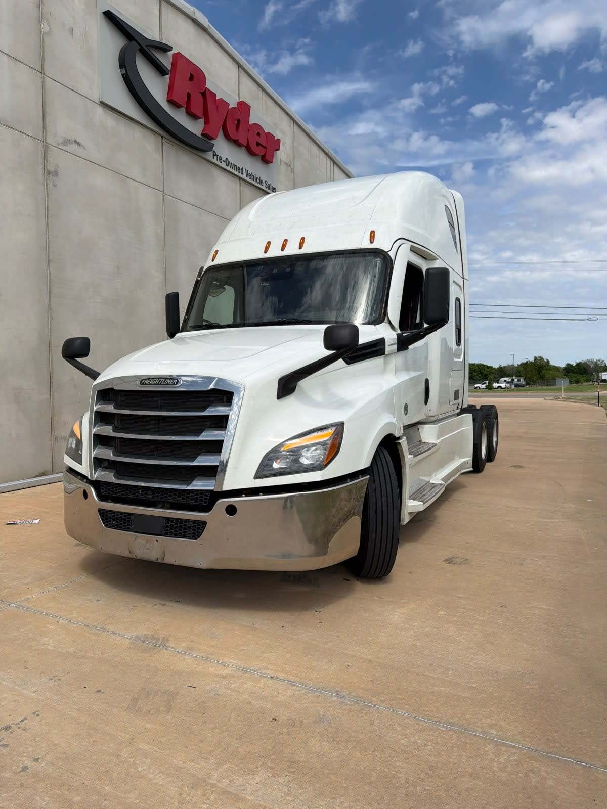2021 FREIGHTLINER CASCADIA 126 in Oklahoma City, OK