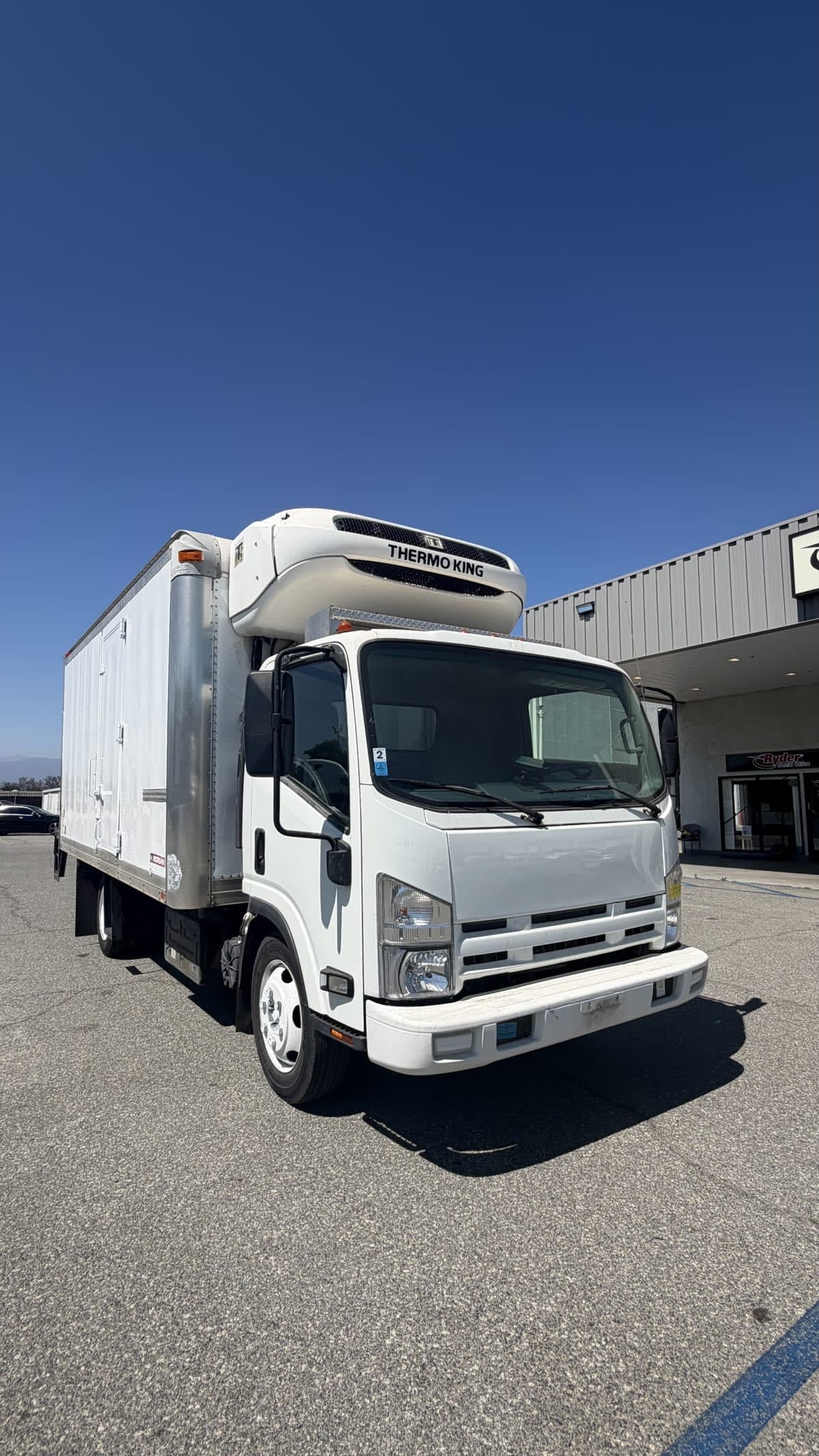 2015 ISUZU NQR in Pomona, CA