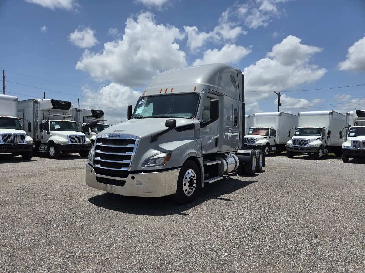 2021 FREIGHTLINER CASCADIA 126 in Saint Rose, LA