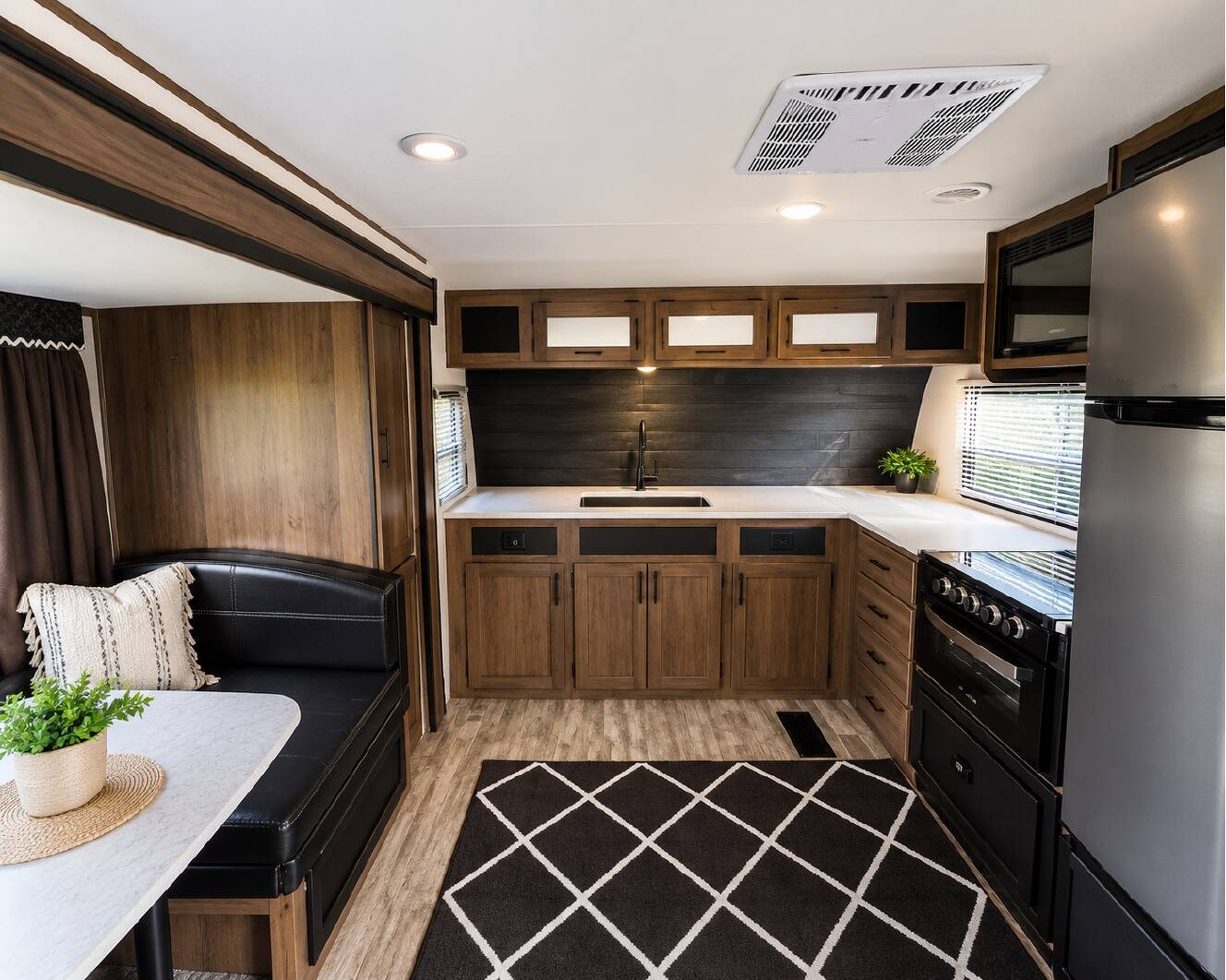 A photo of this 2021 Prime Time AVENGER 24FKS