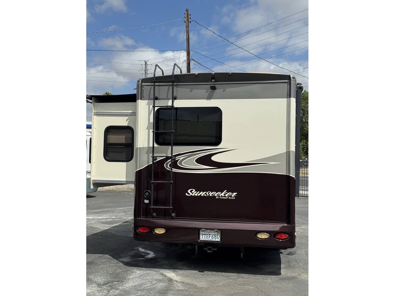 A photo of this 2017 Forest River SUNSEEKER 2430S GTS