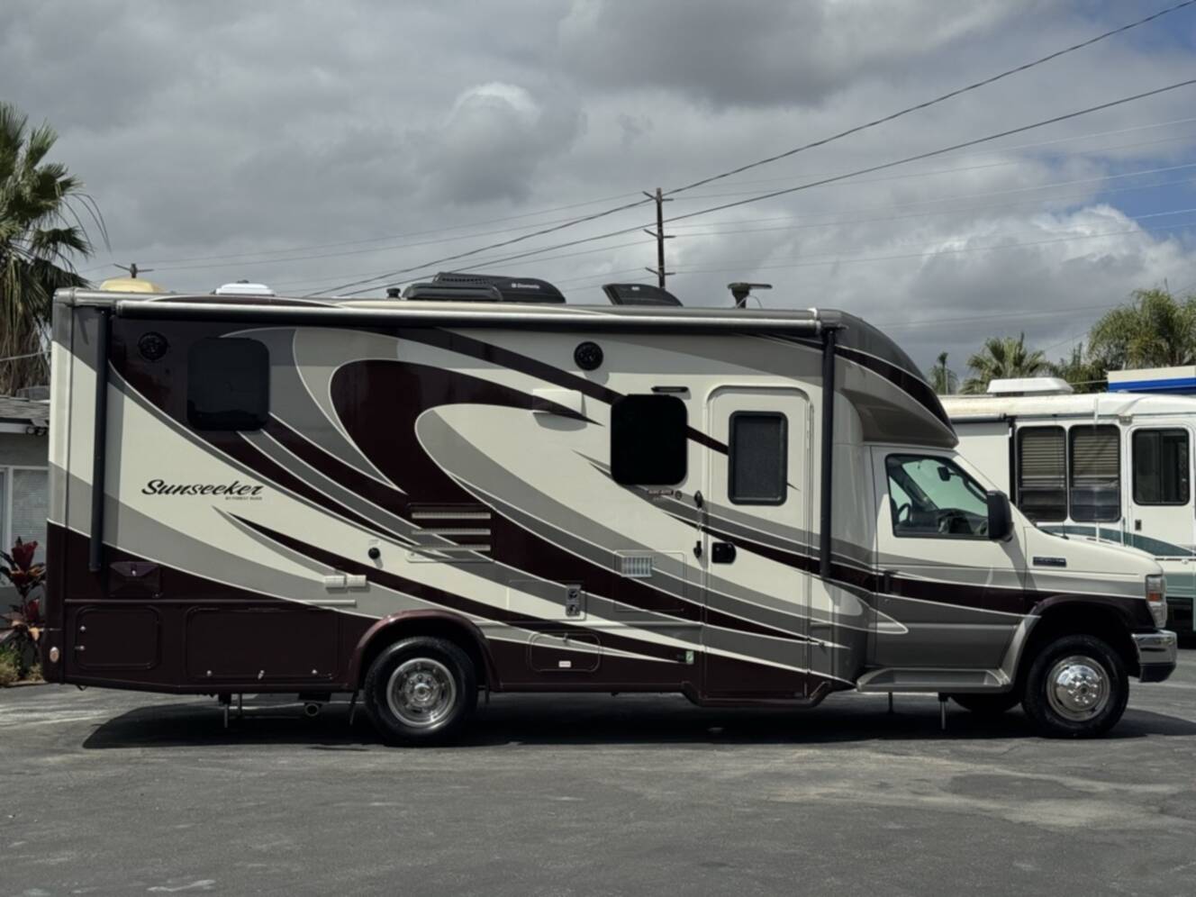 A photo of this 2017 Forest River SUNSEEKER 2430S GTS