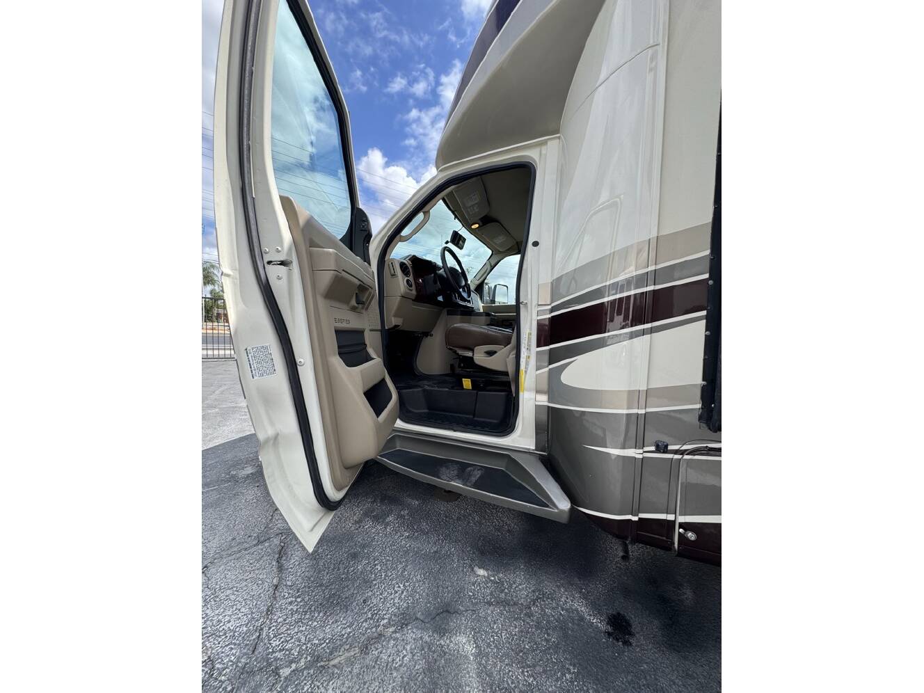 A photo of this 2017 Forest River SUNSEEKER 2430S GTS