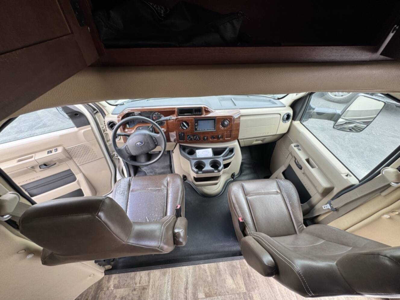 A photo of this 2017 Forest River SUNSEEKER 2430S GTS