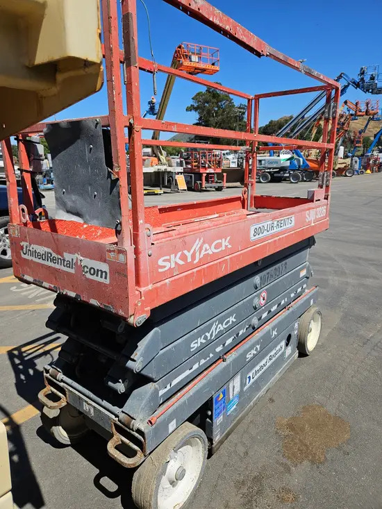 2018 SKYJACK SJIII3226 in Bakersfield, CA