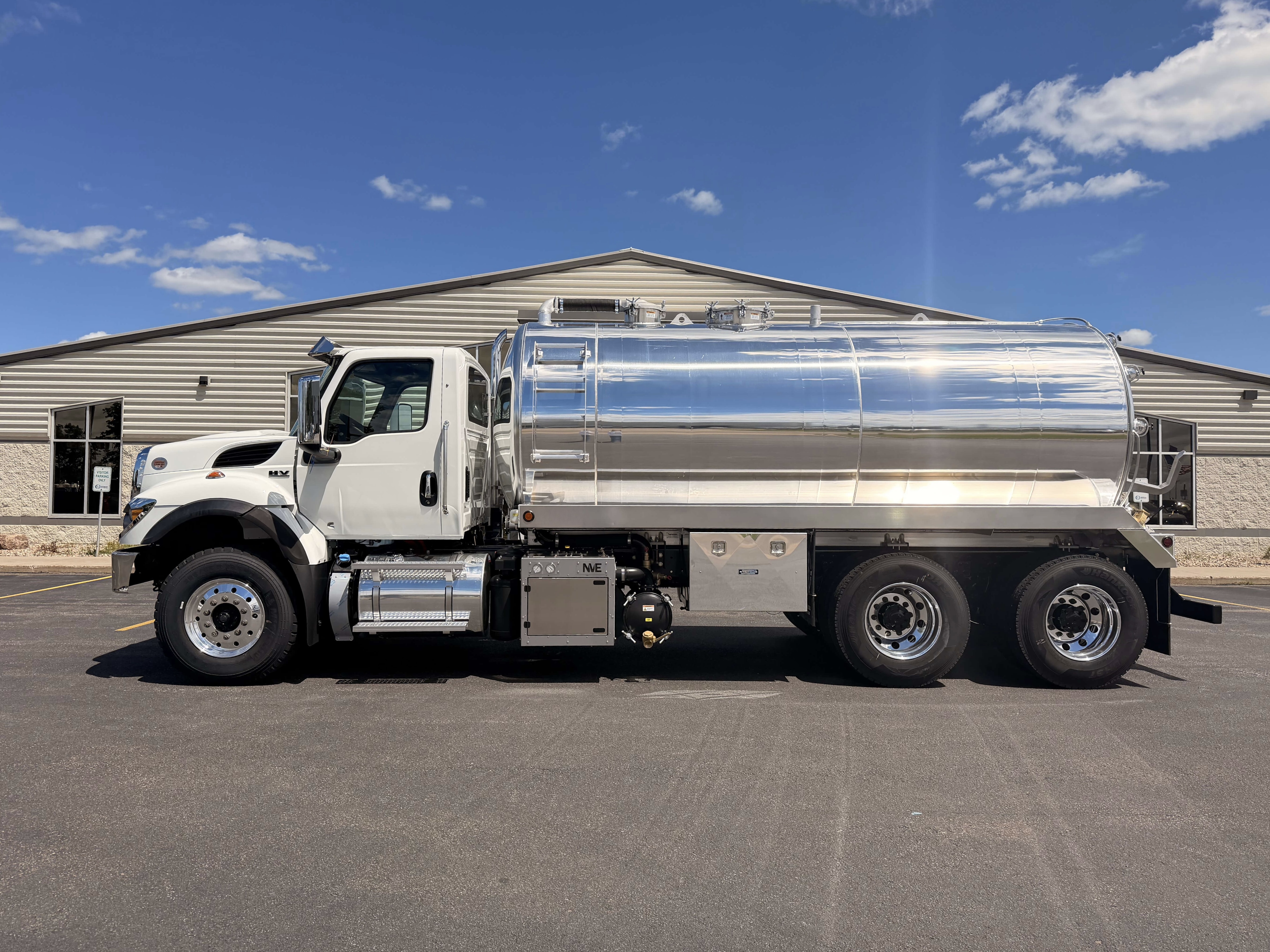 2026 INTERNATIONAL HV607 in Crestwood, IL