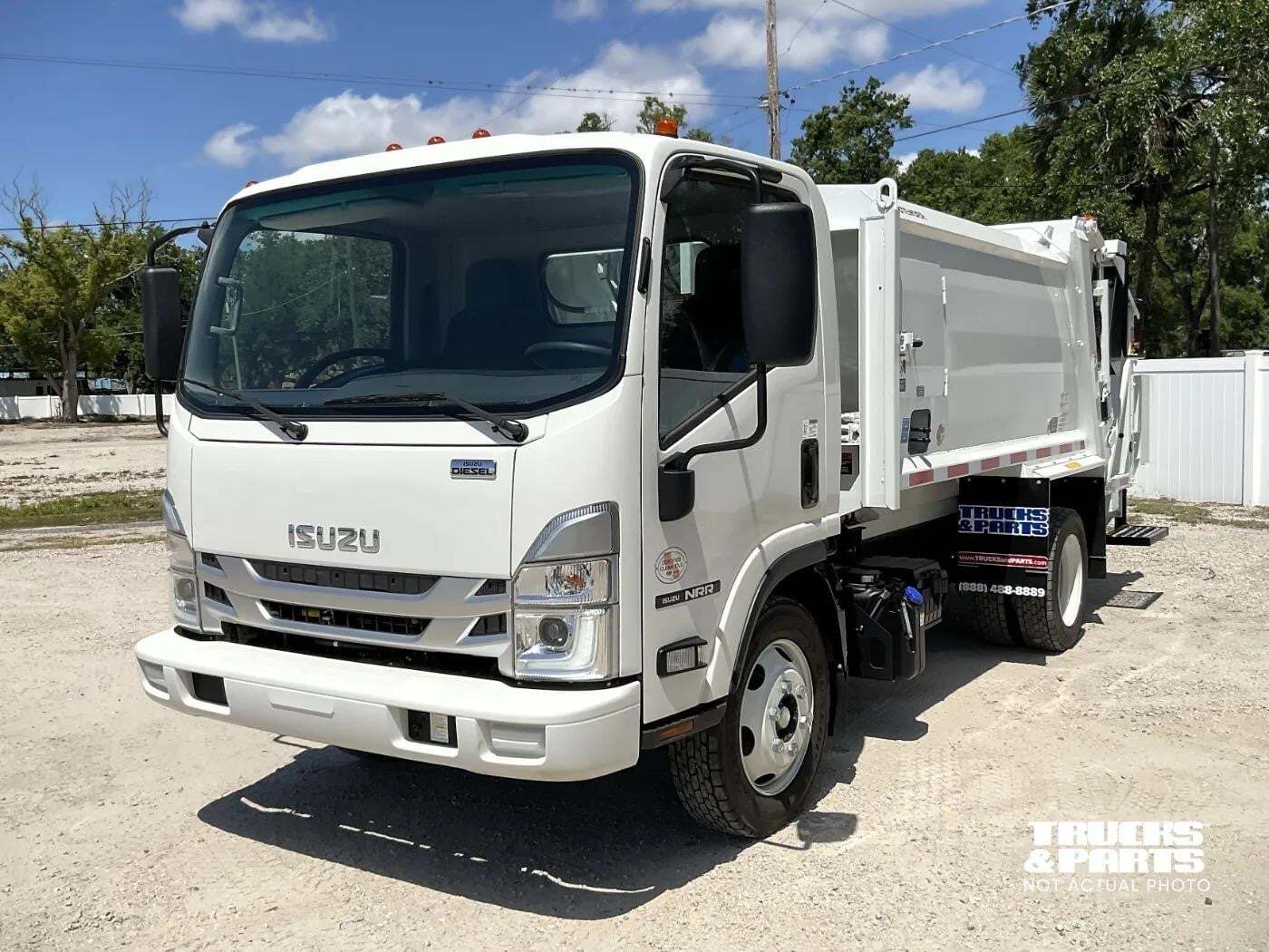2025 ISUZU NRR in Honey Brook, PA