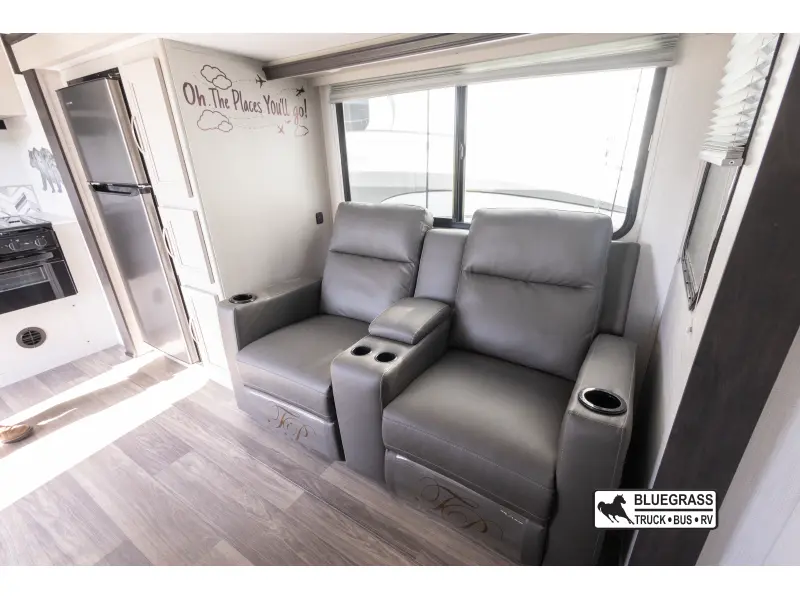 2025 CRUISER RV CORP SHADOW CRUISER 242RKS