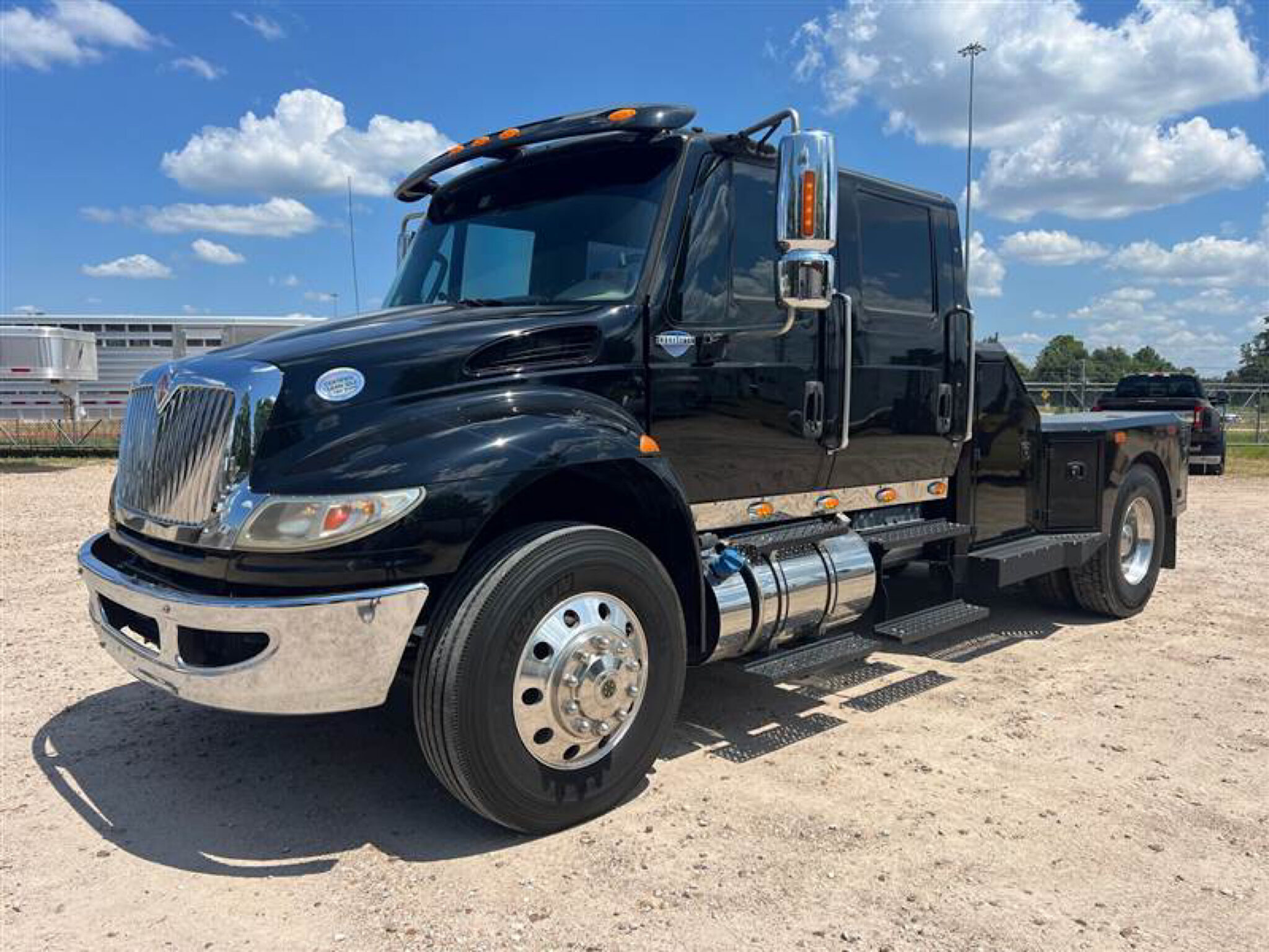 2016 International Rv 4400 Super Truck in ocala FL