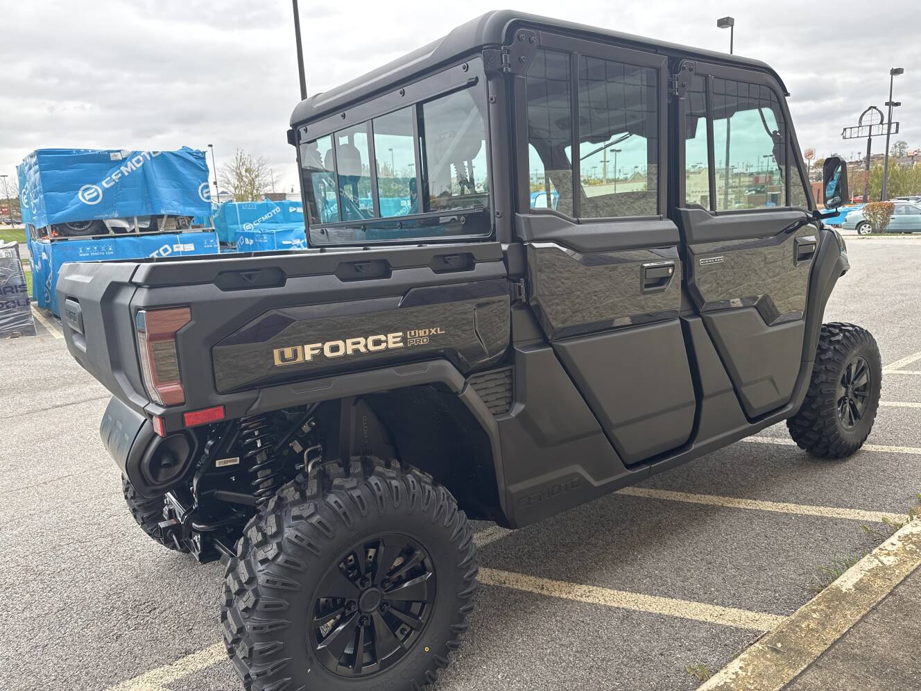 A photo of this 2026 CFMOTO UFORCE U10 XL Pro Highland
