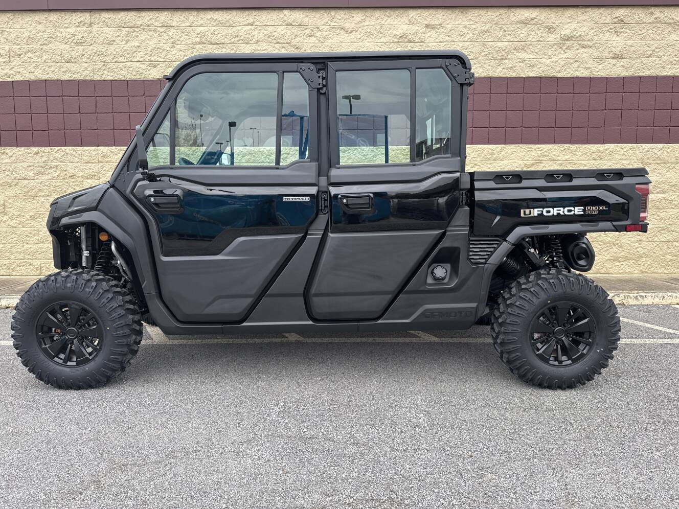 A photo of this 2026 CFMOTO UFORCE U10 XL Pro Highland