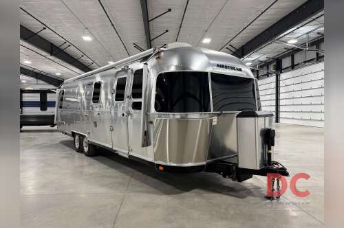 2021 Airstream CLASSIC 30RB TWIN in hudsonville MI