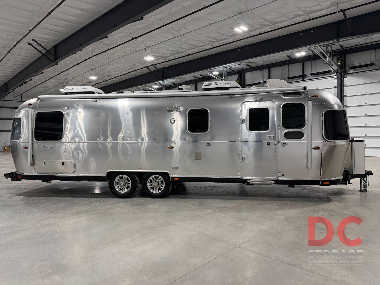 A photo of this 2021 Airstream CLASSIC 30RB TWIN