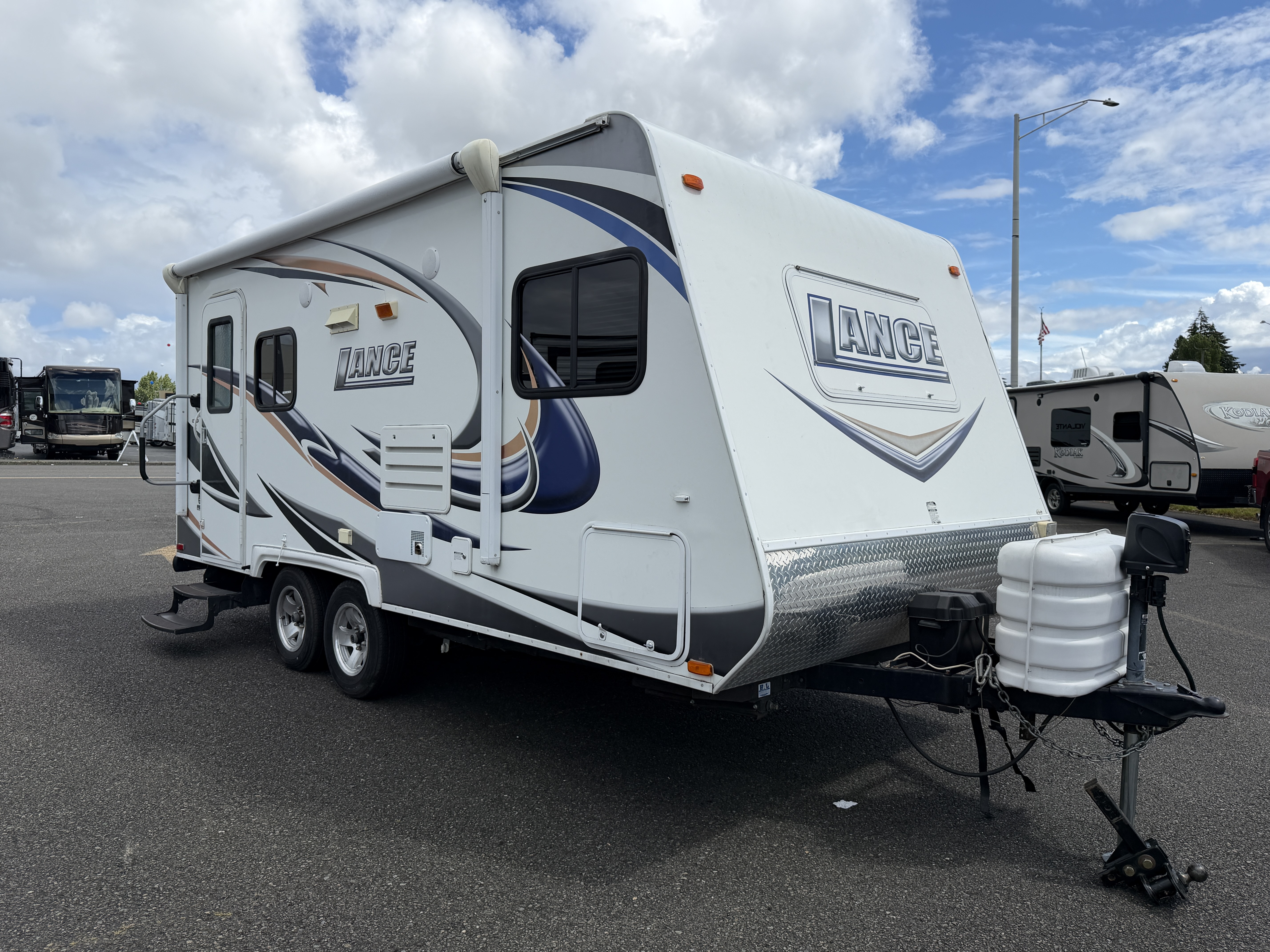 2010 Lance TT 1685 in fife WA