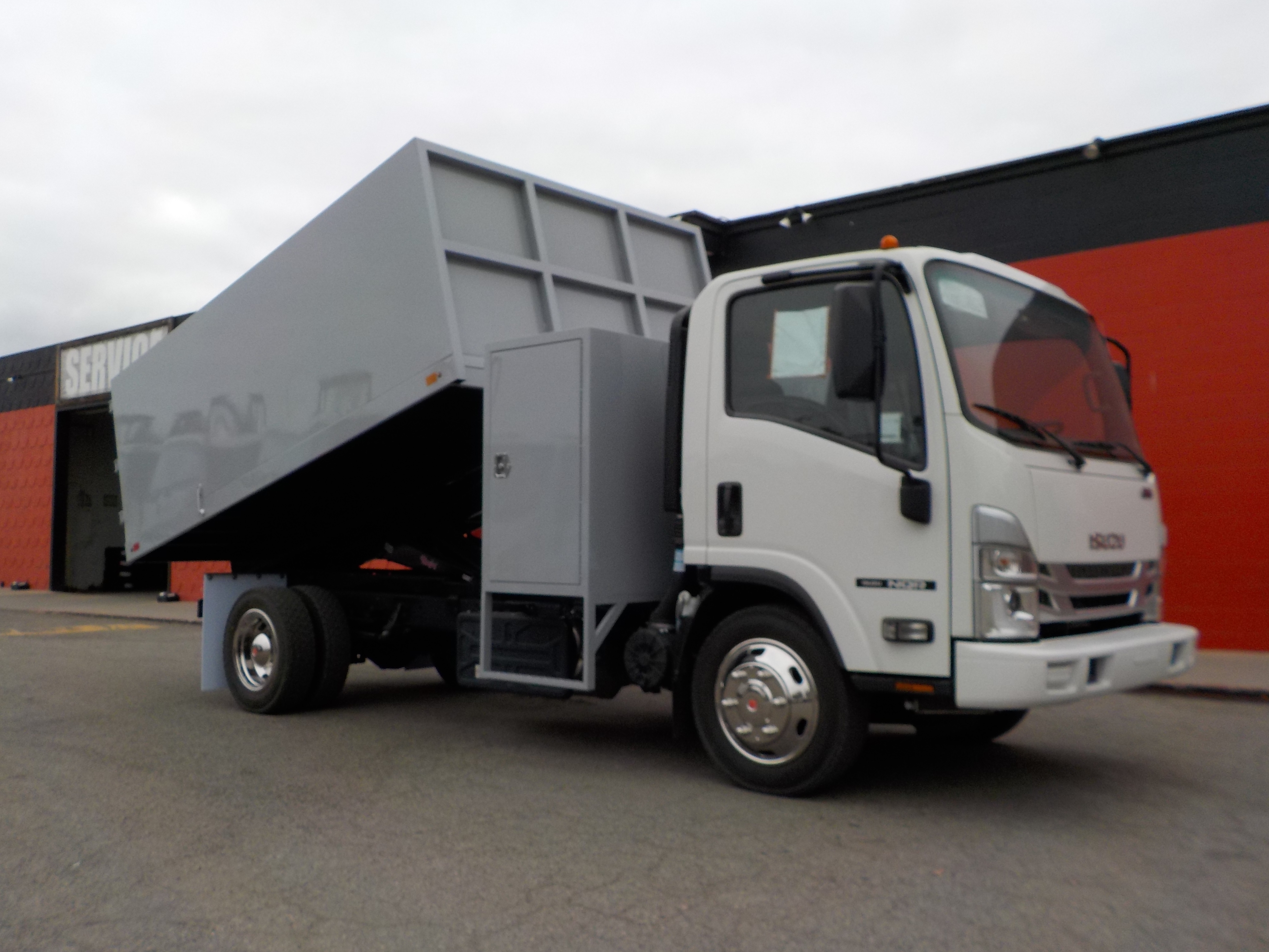 2024 ISUZU NQR in Corona, CA