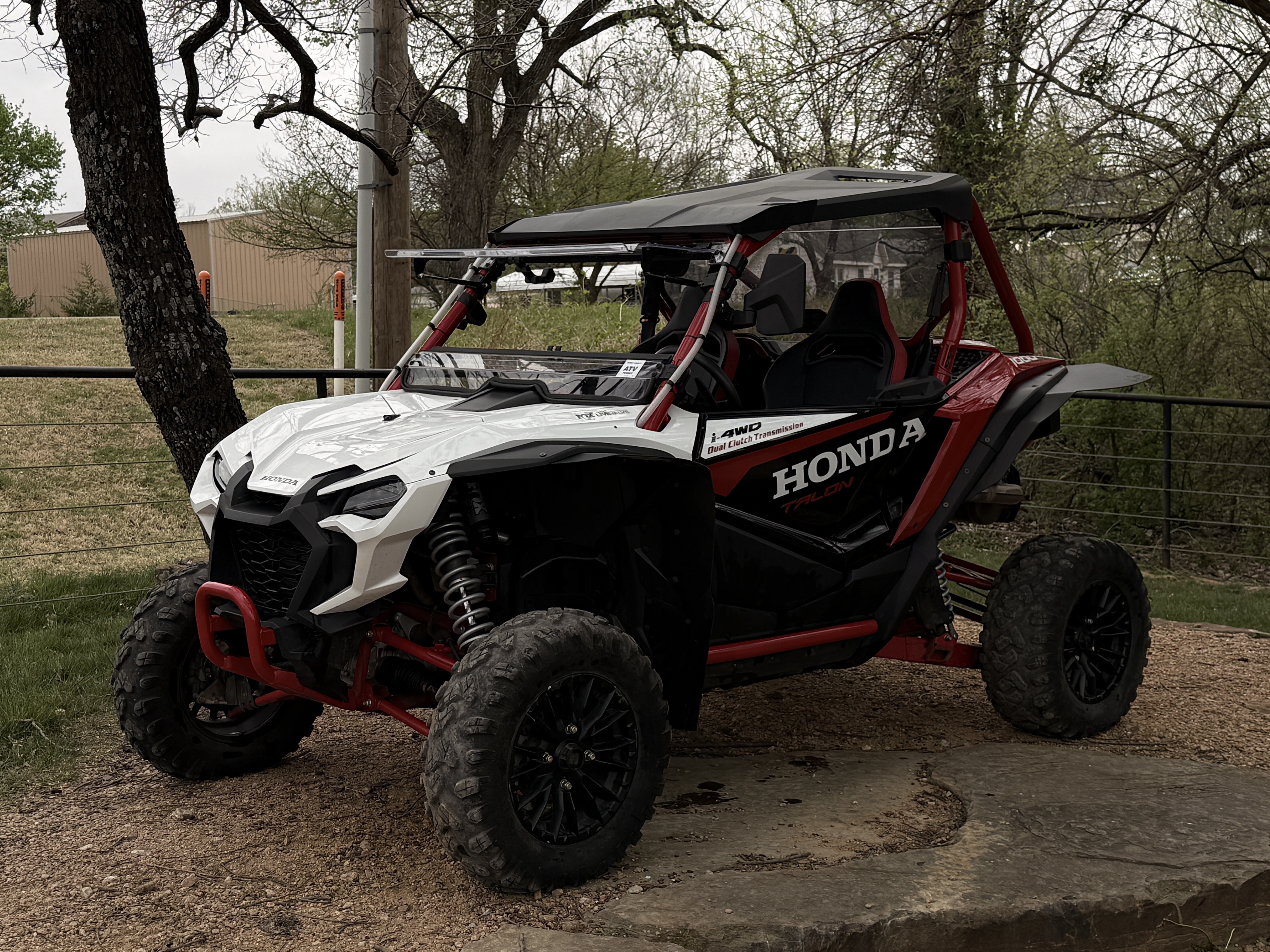2023 Honda Talon 1000RS FOX Live Valve in jones OK