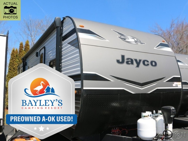 2023 Jayco Jay Flight Slx 324BDS in south burlington VT