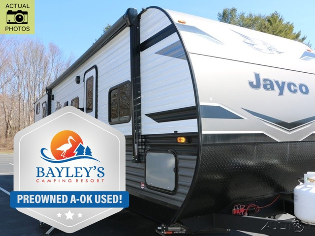 2023 Jayco Jay Flight Slx 324BDS in south burlington VT