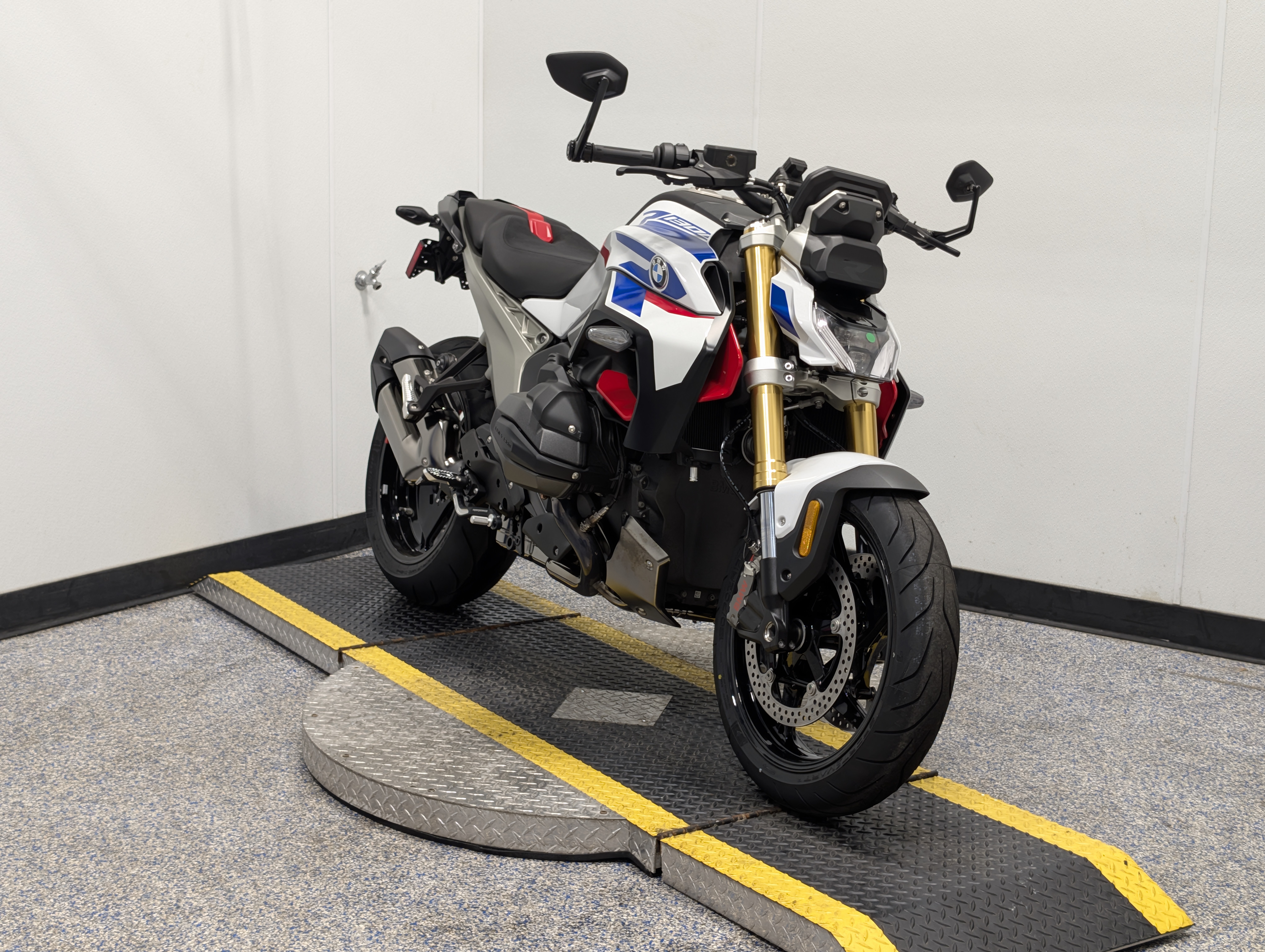 2026 BMW R 1300 R 1300 R in Auburn, MA